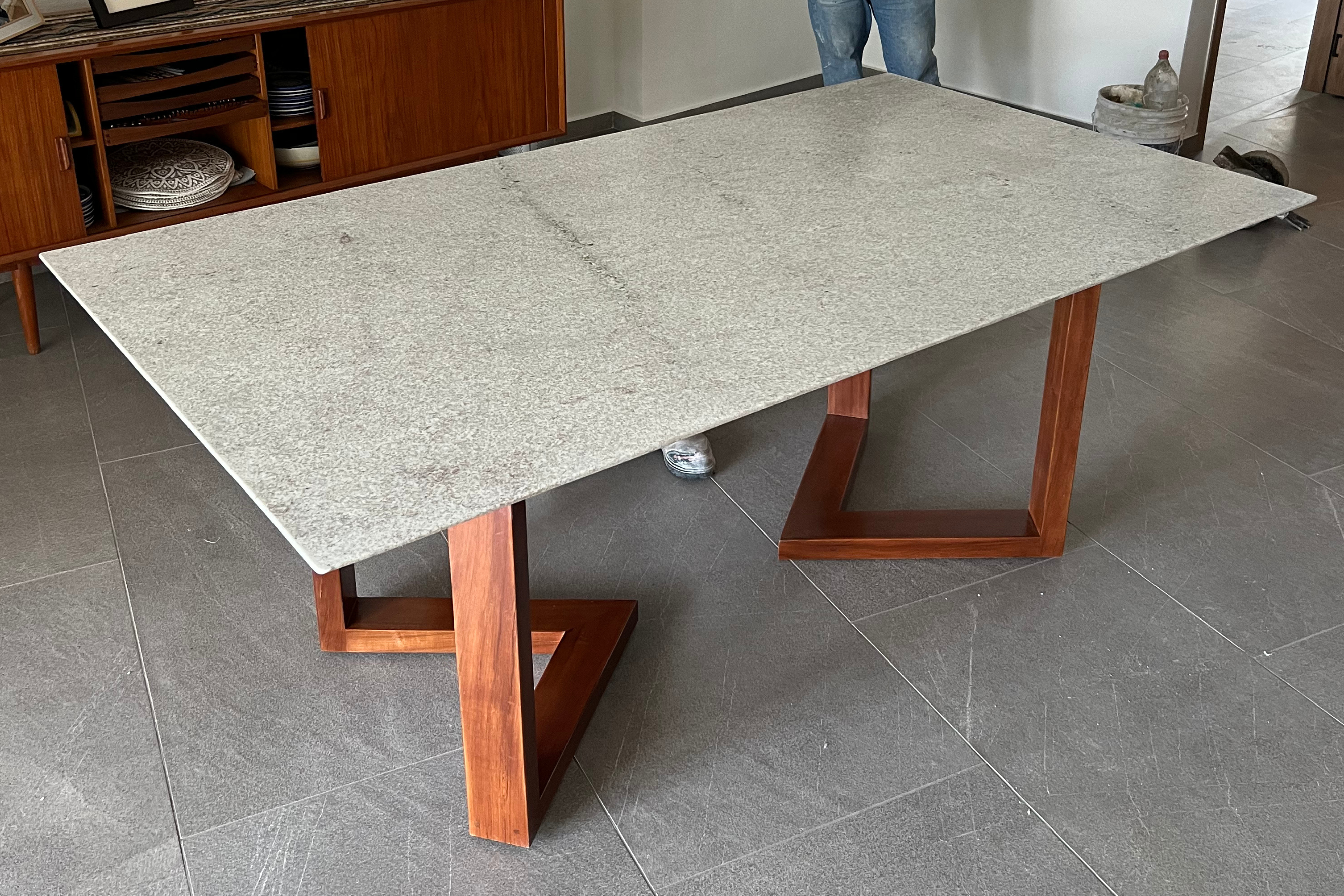 Comedor Rectangular 2 M x 1.10 M | Granito Blanco Itaunas Leather (Sólo Disponible en Mérida, Yucatán📍)