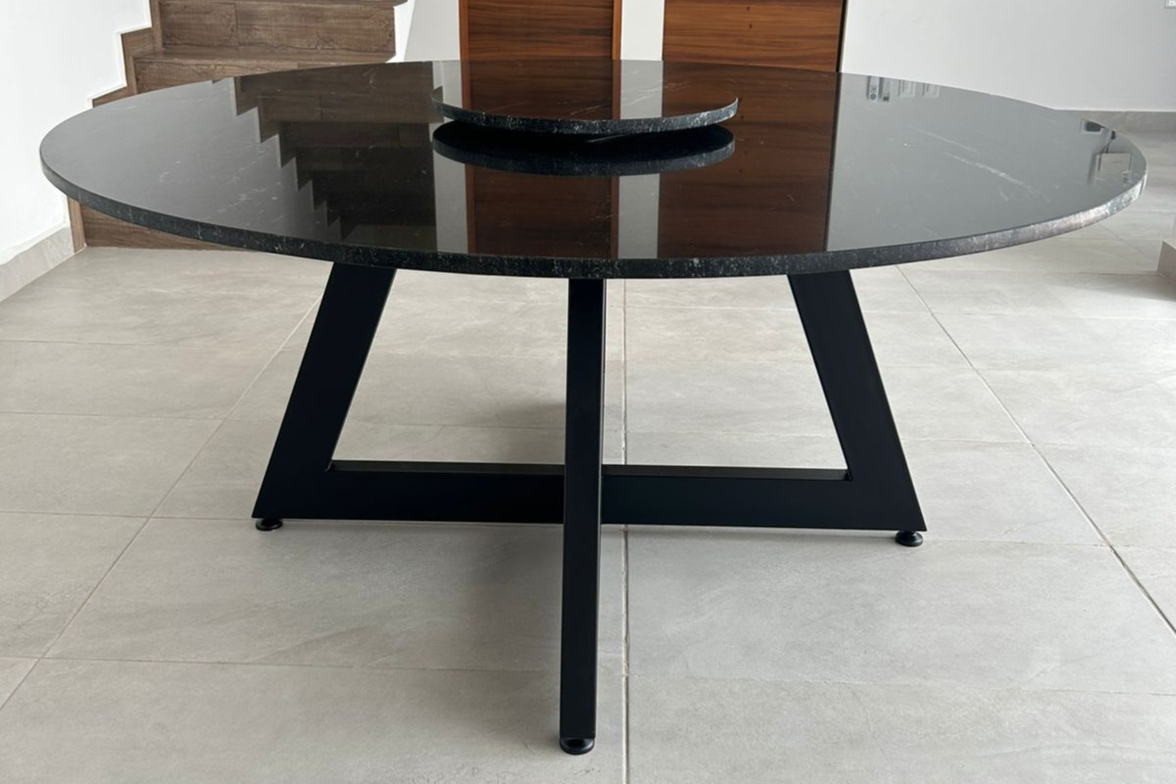 Comedor Circular 1.50 M de Diámetro Con Lazy Susan de 50 CM de Diámetro | Granito Vía Láctea Pulido y Brillado (Sólo Disponible en Mérida, Yucatán📍)