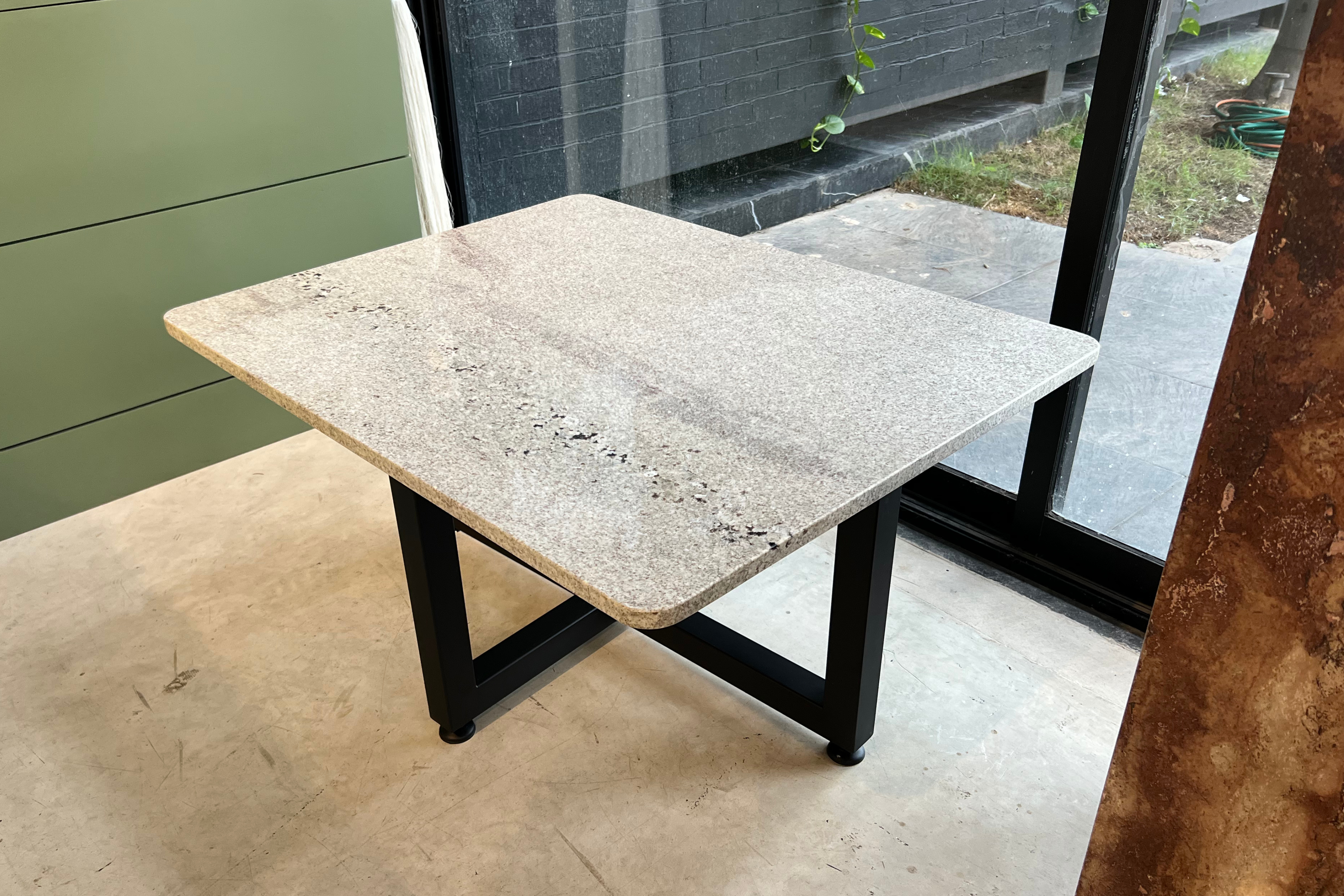 Mesa de Centro 1 M x 80 CM | Granito Blanco Itaunas (Sólo Disponible en Mérida, Yucatán📍)