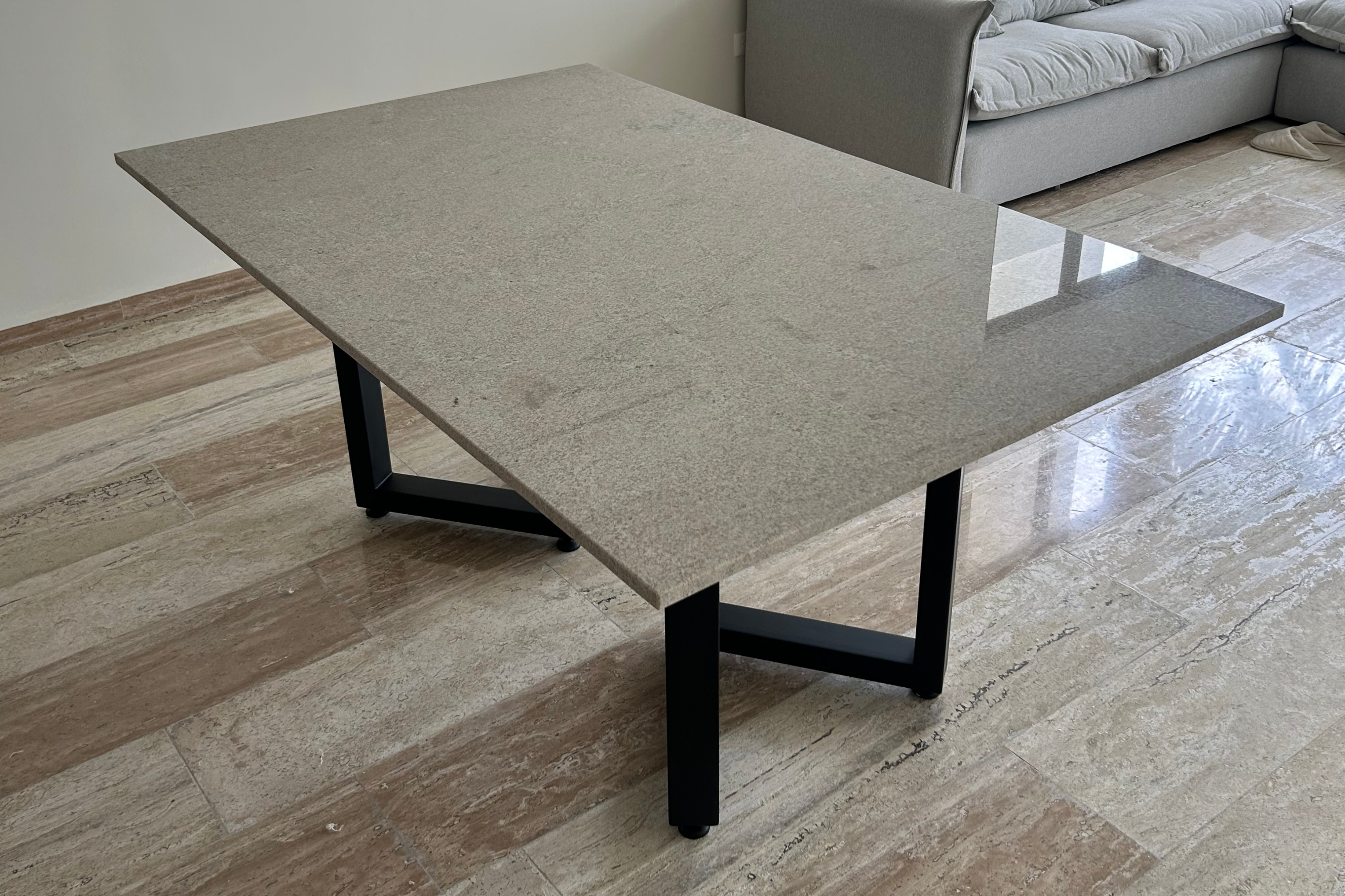 Comedor Rectangular 1.80 M x 1.10 M | Granito Blanco Itaunas Pulido y Brillado (Sólo Disponible en Mérida, Yucatán📍)