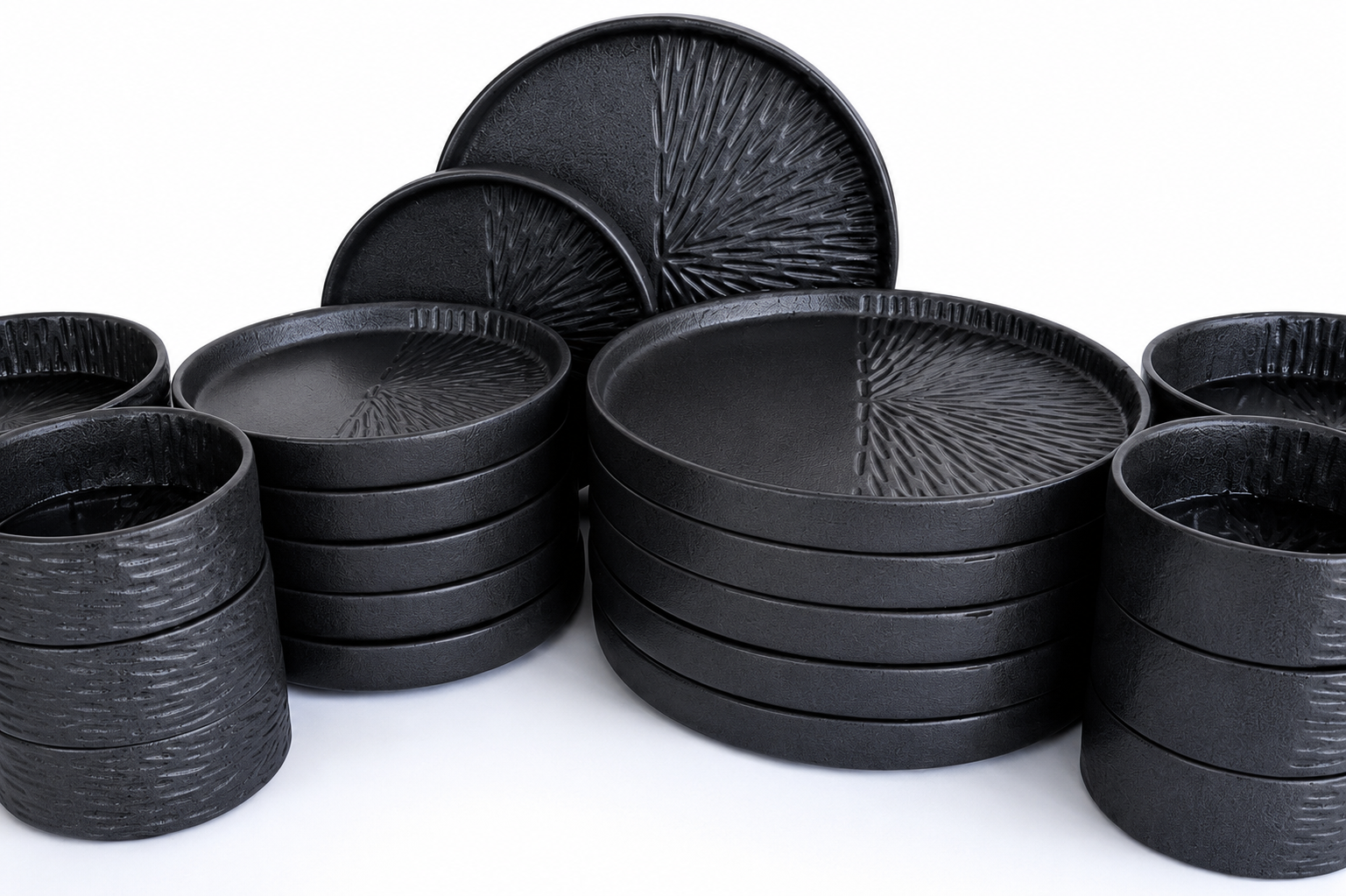 Labrada negro mate | Set de vajilla línea clásica para 6 personas