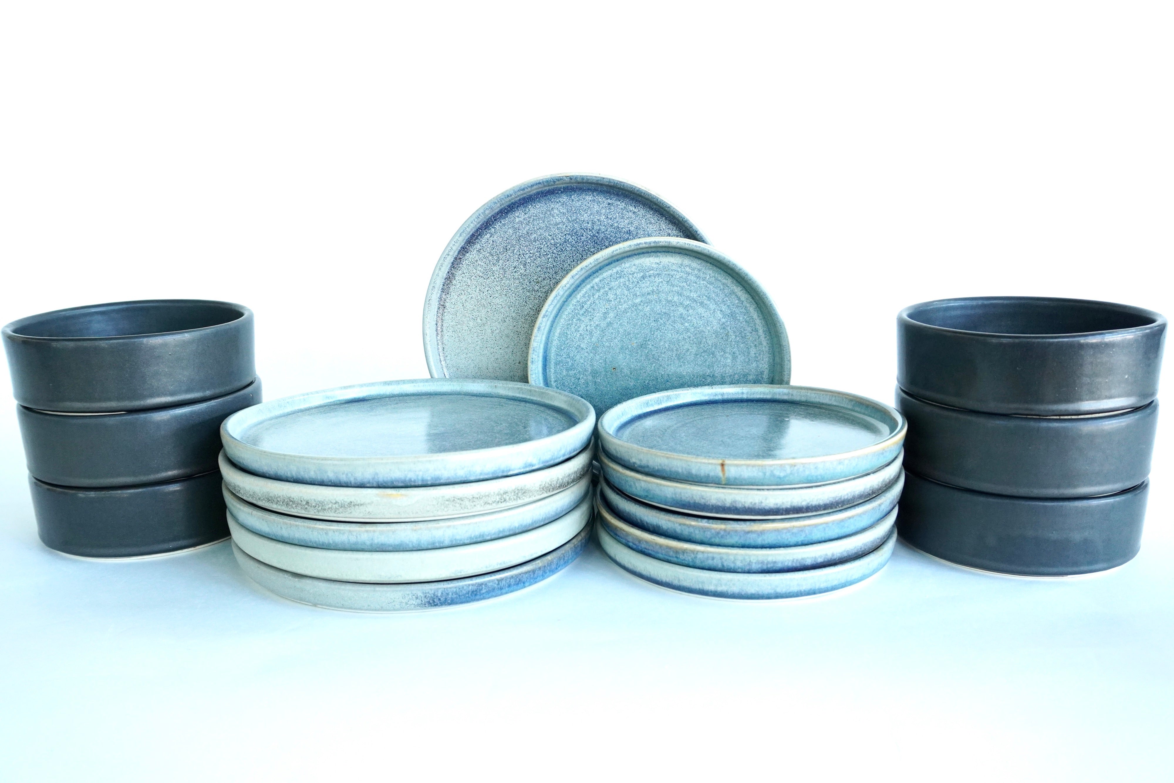 Mixta Gris mate & Piedra negra | Set de vajilla básica línea rústica para 6 personas