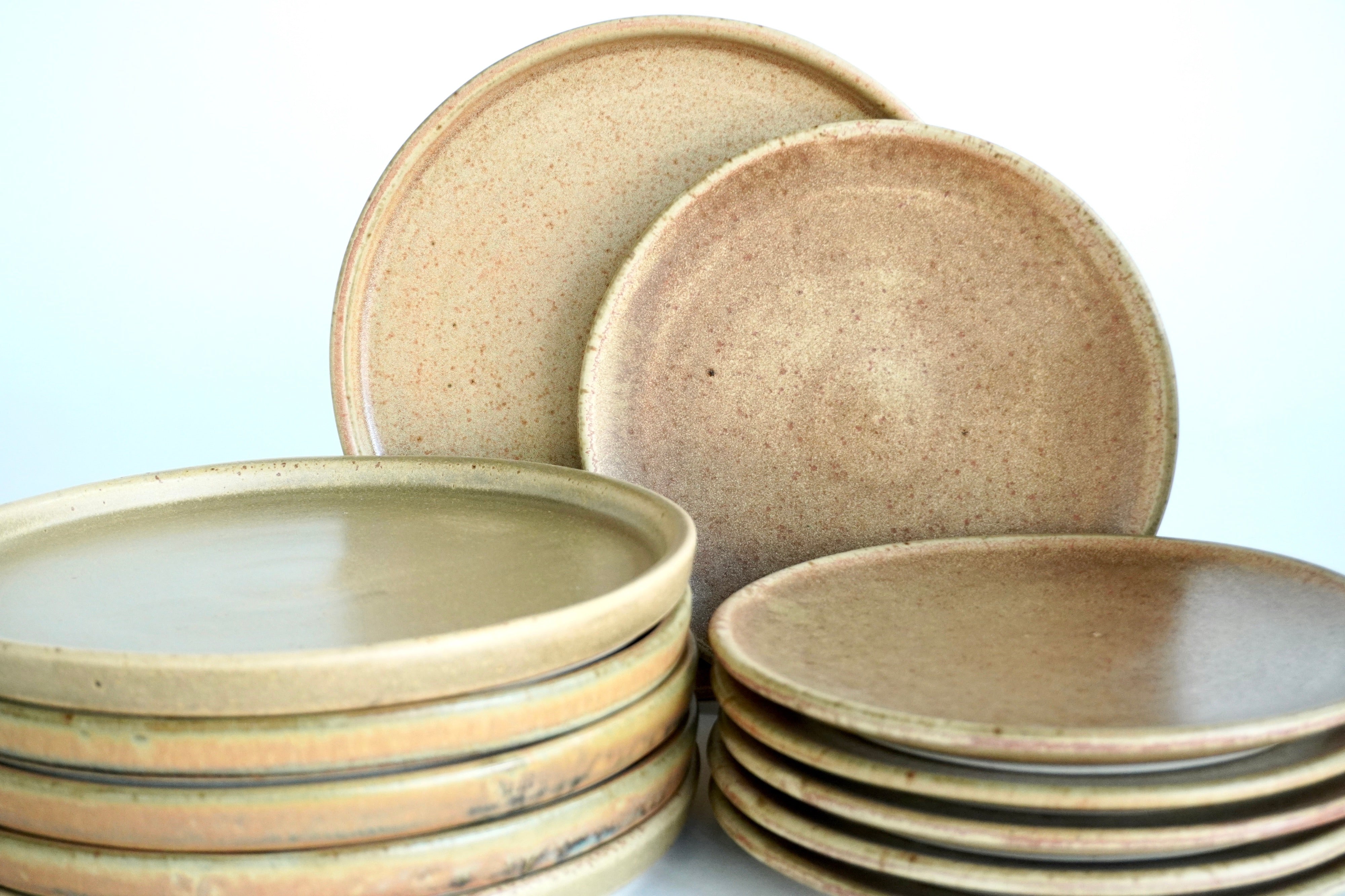 Mixta Terracota & Arena blanca | Set de vajilla básica línea rústica para 6 personas (con platos postre planos)