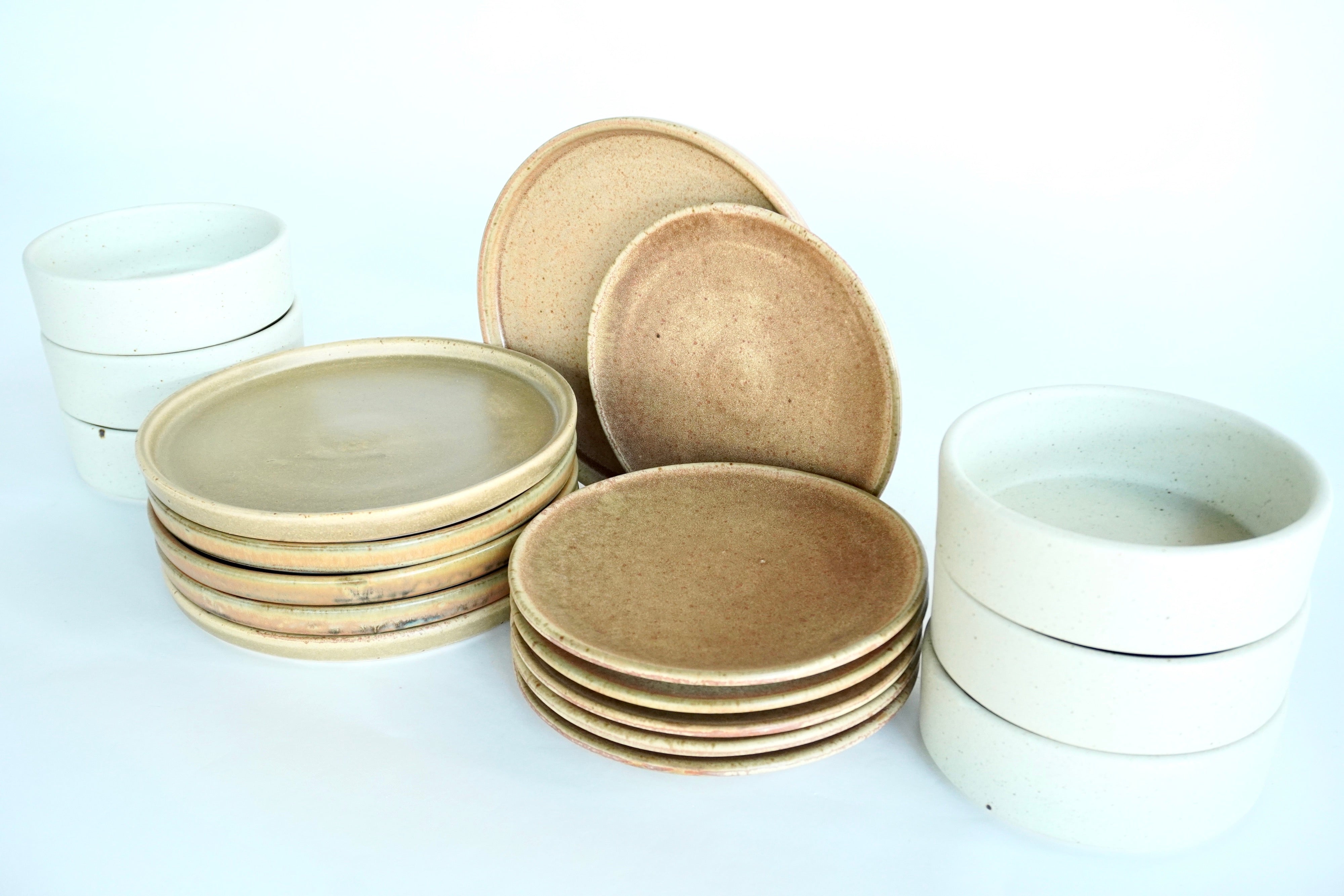 Mixta Terracota & Arena blanca | Set de vajilla básica línea rústica para 6 personas (con platos postre planos)