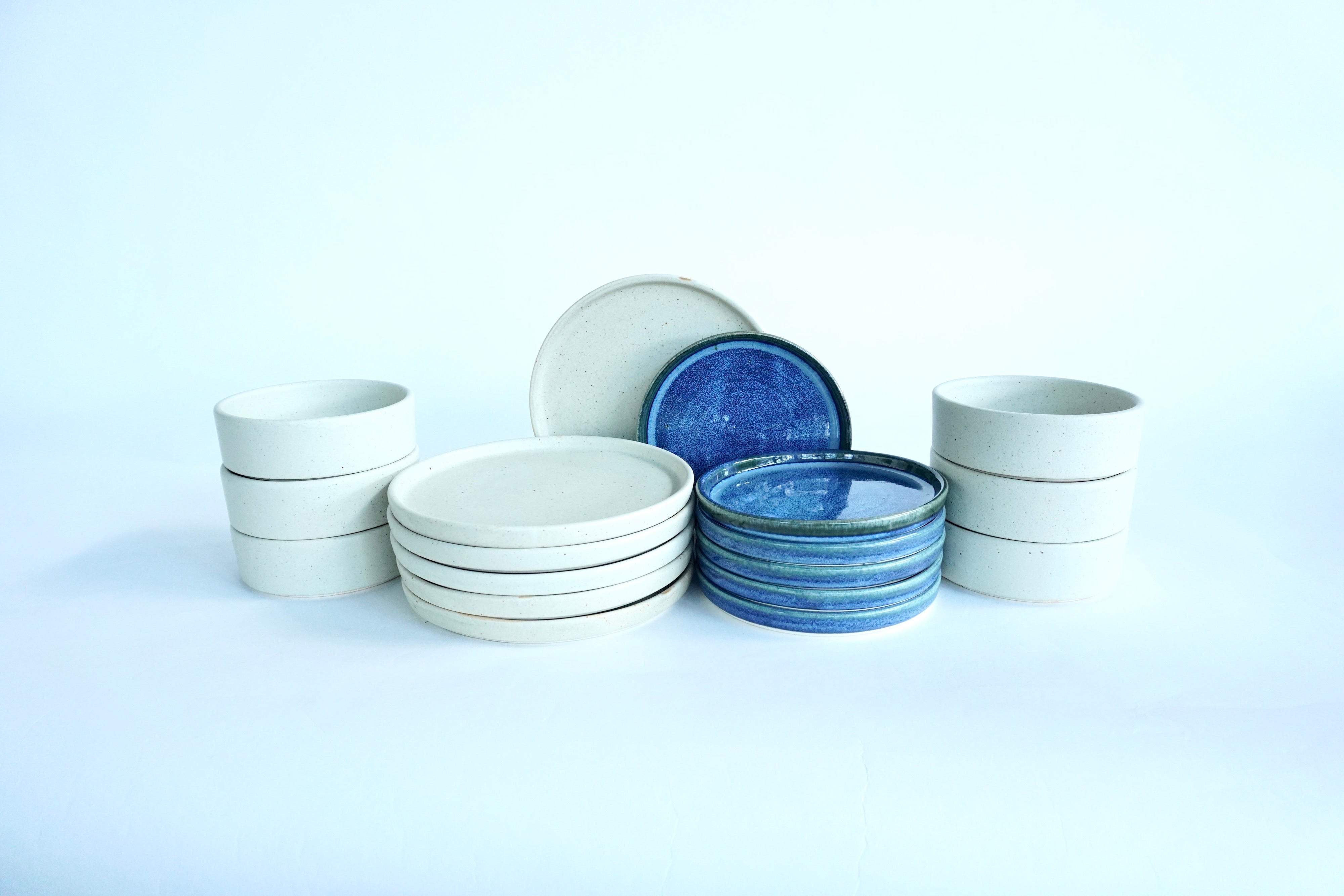 Mixta Arena blanca & Indigo | Set de vajilla básica línea rústica para 6 personas