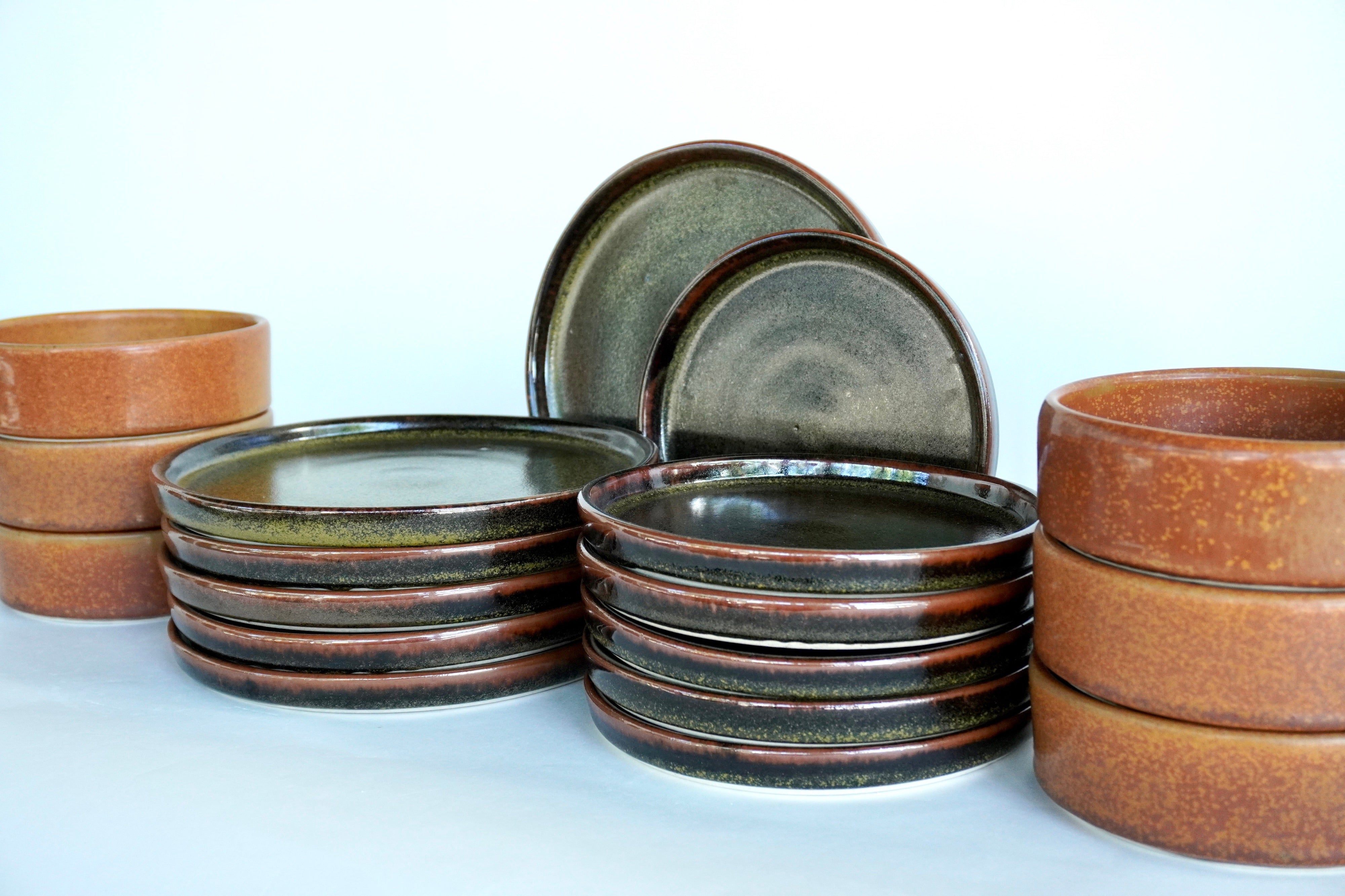 Mixta Verde roble & Ladrillo | Set de vajilla básica línea rústica para 6 personas