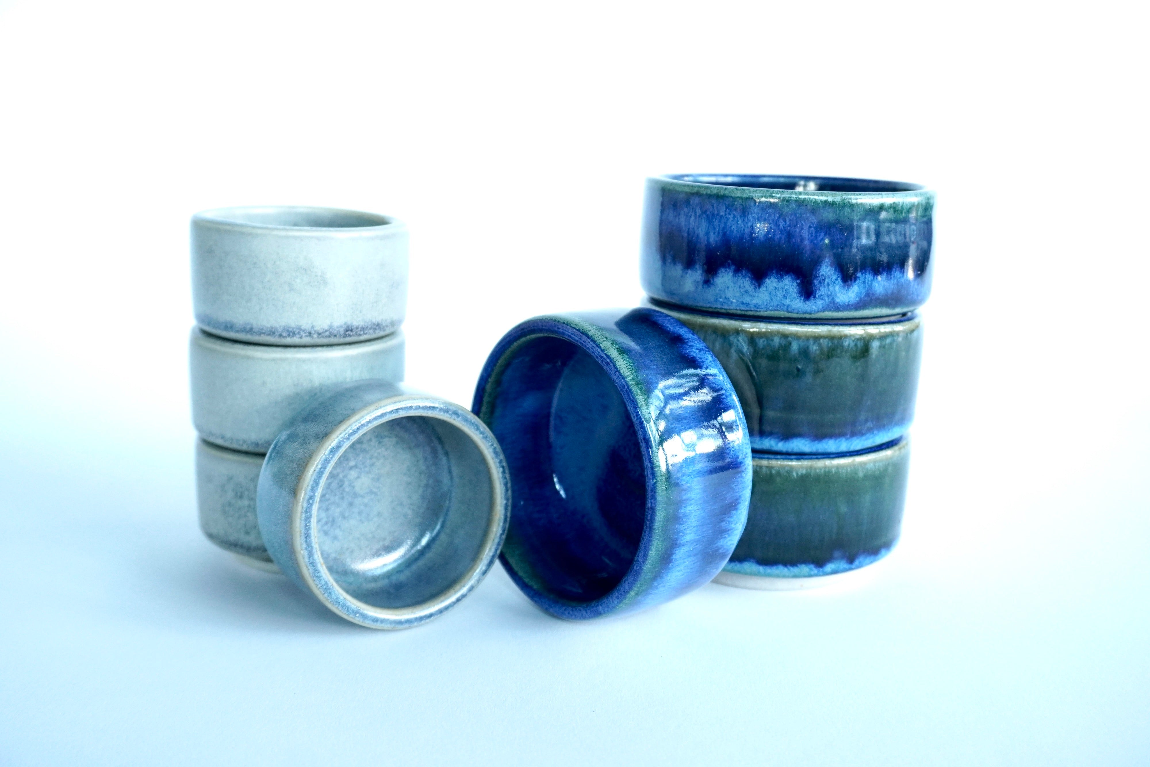 Gris mate & Indigo | Set de 4 ramekins de 2 oz y 4 ramekins xl de 4 oz línea rústica