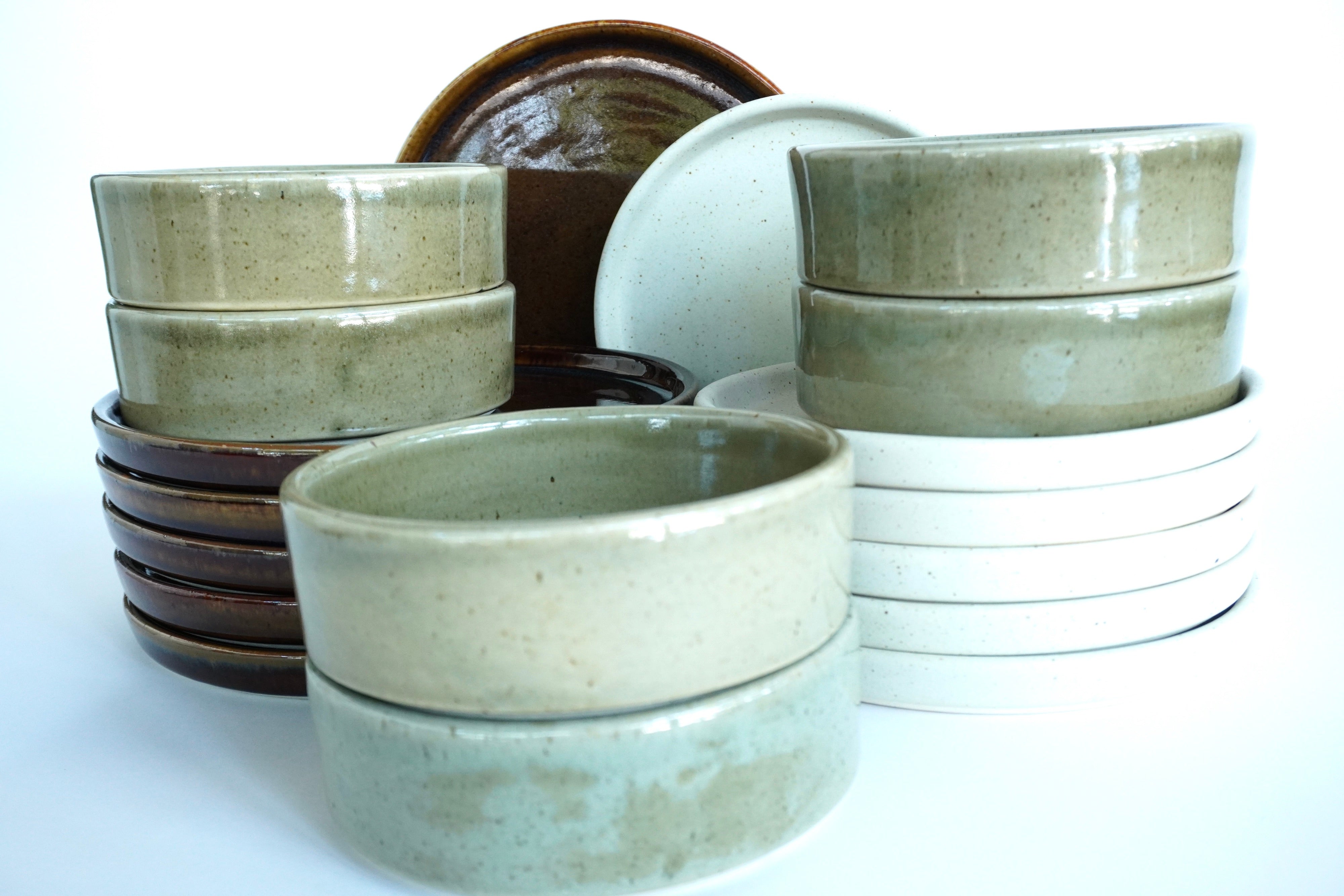 Caramelo, Arena blanca & Caoba liso | Set de vajilla básica línea rústica para 6 personas