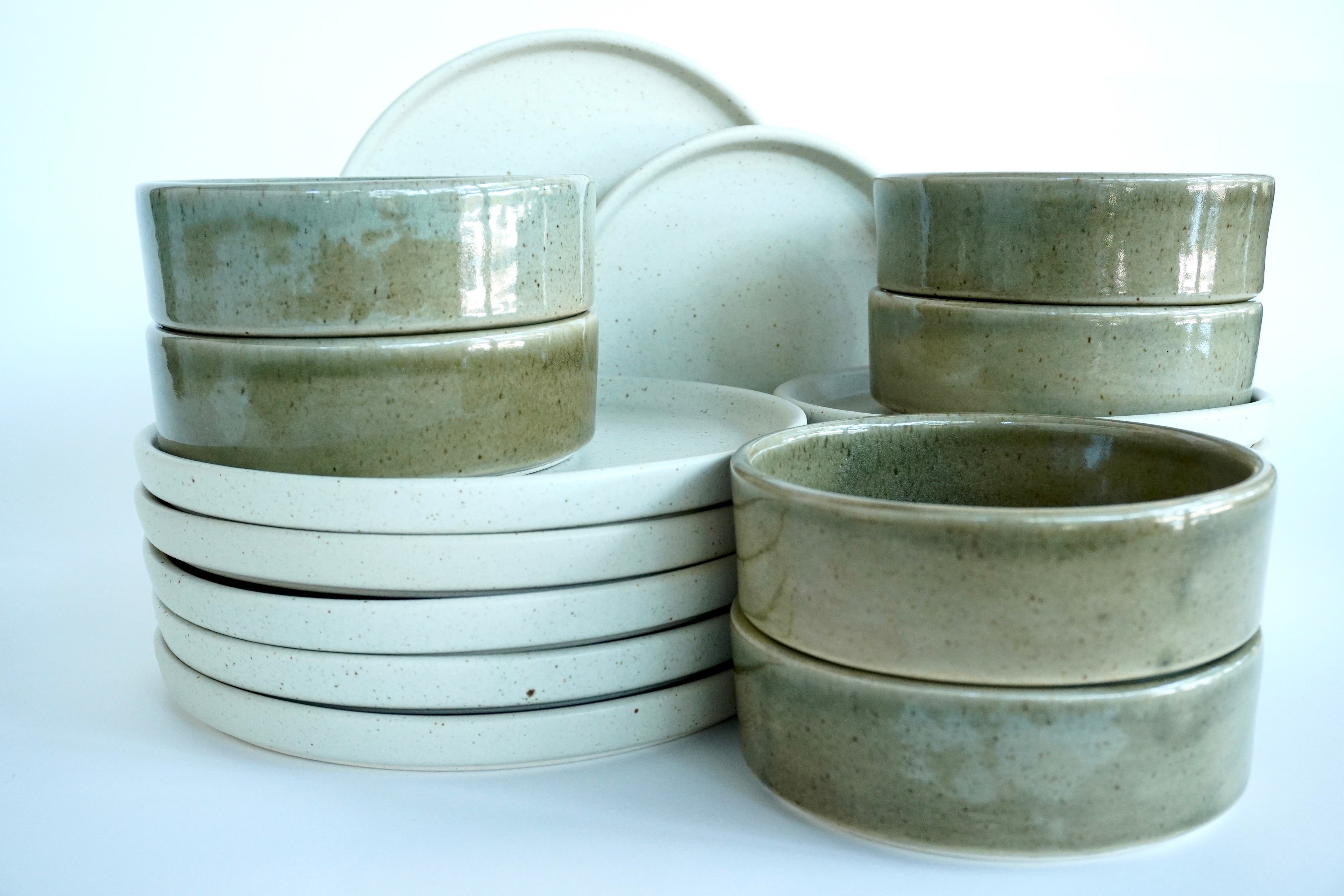 Arena blanca & Caoba liso | Set de vajilla básica línea rústica para 6 personas