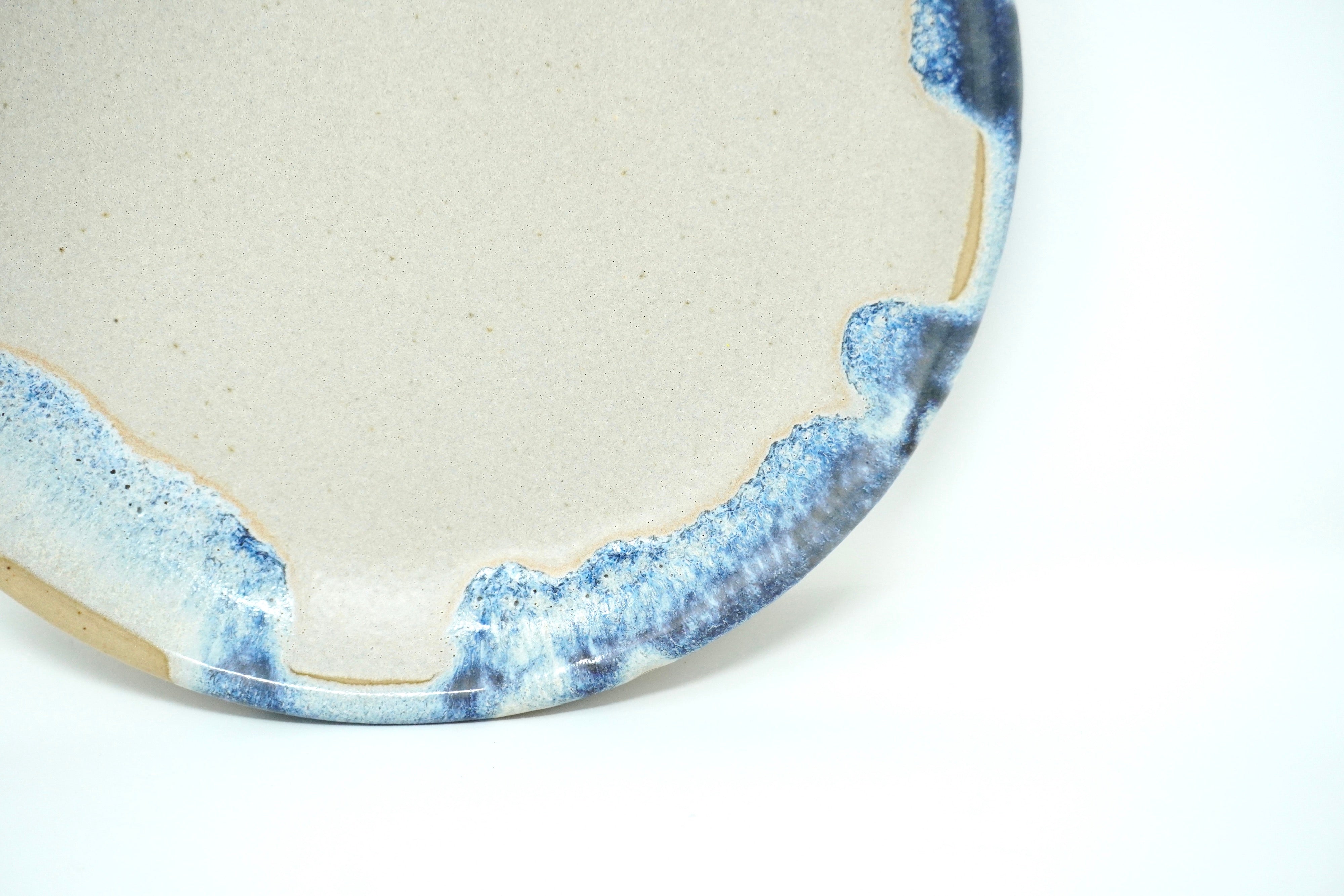 Arena blanca con orilla iris | Plato postre semi-plano Ø 21 cm línea rústica