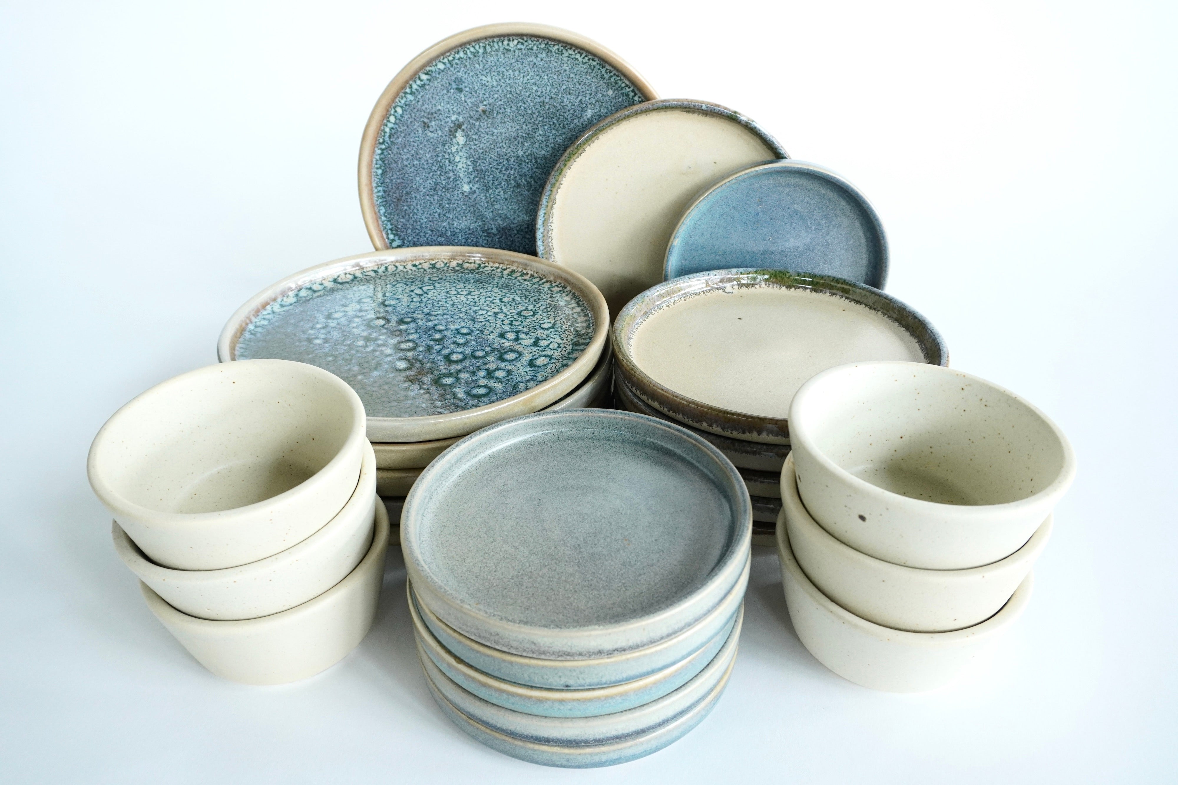 Arrecife, Arena blanca & Gris mate | Set de vajilla línea rústica para 6 personas