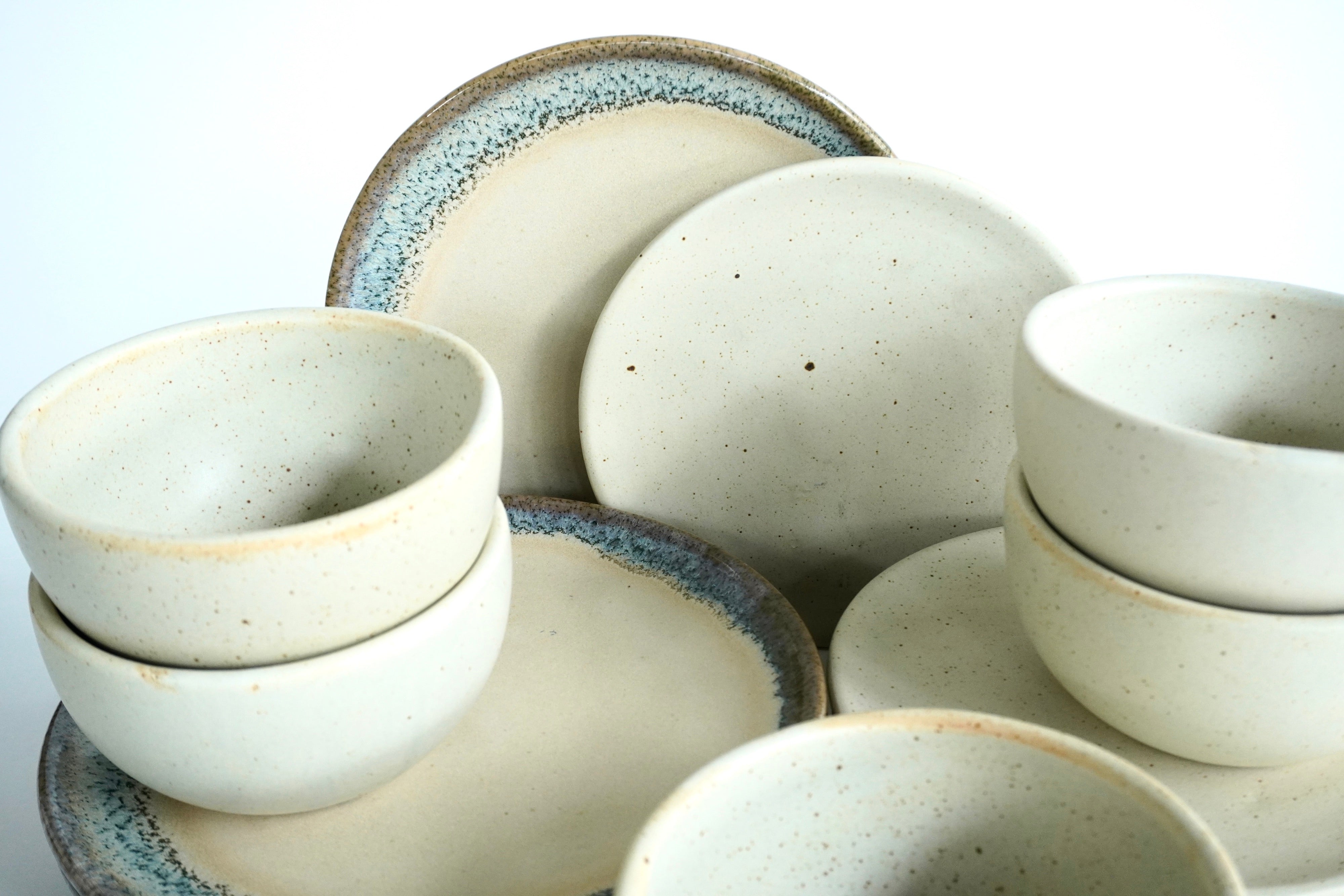 Arrecife & Arena blanca | Set de vajilla básica línea rústica para 6 personas (platos planos)