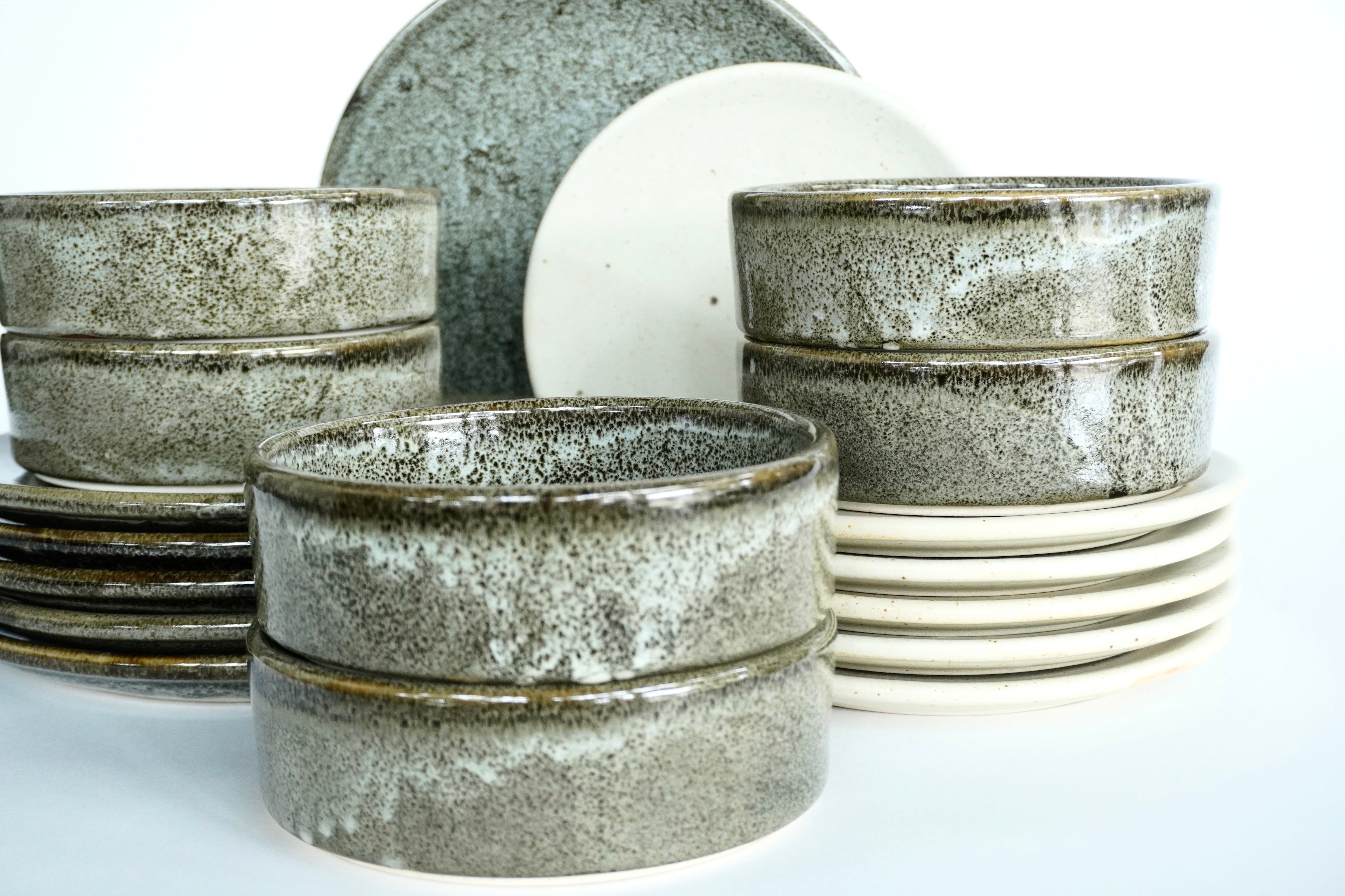 Bio & Arena blanca | Set de vajilla básica línea rústica para 6 personas (platos planos)