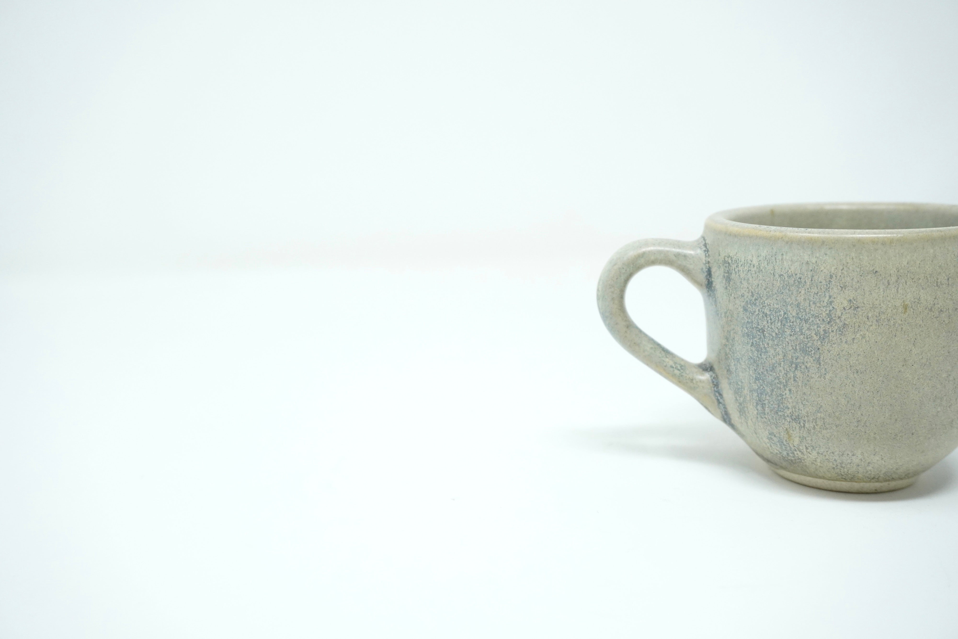 Gris mate | Taza té 4 oz línea rústica