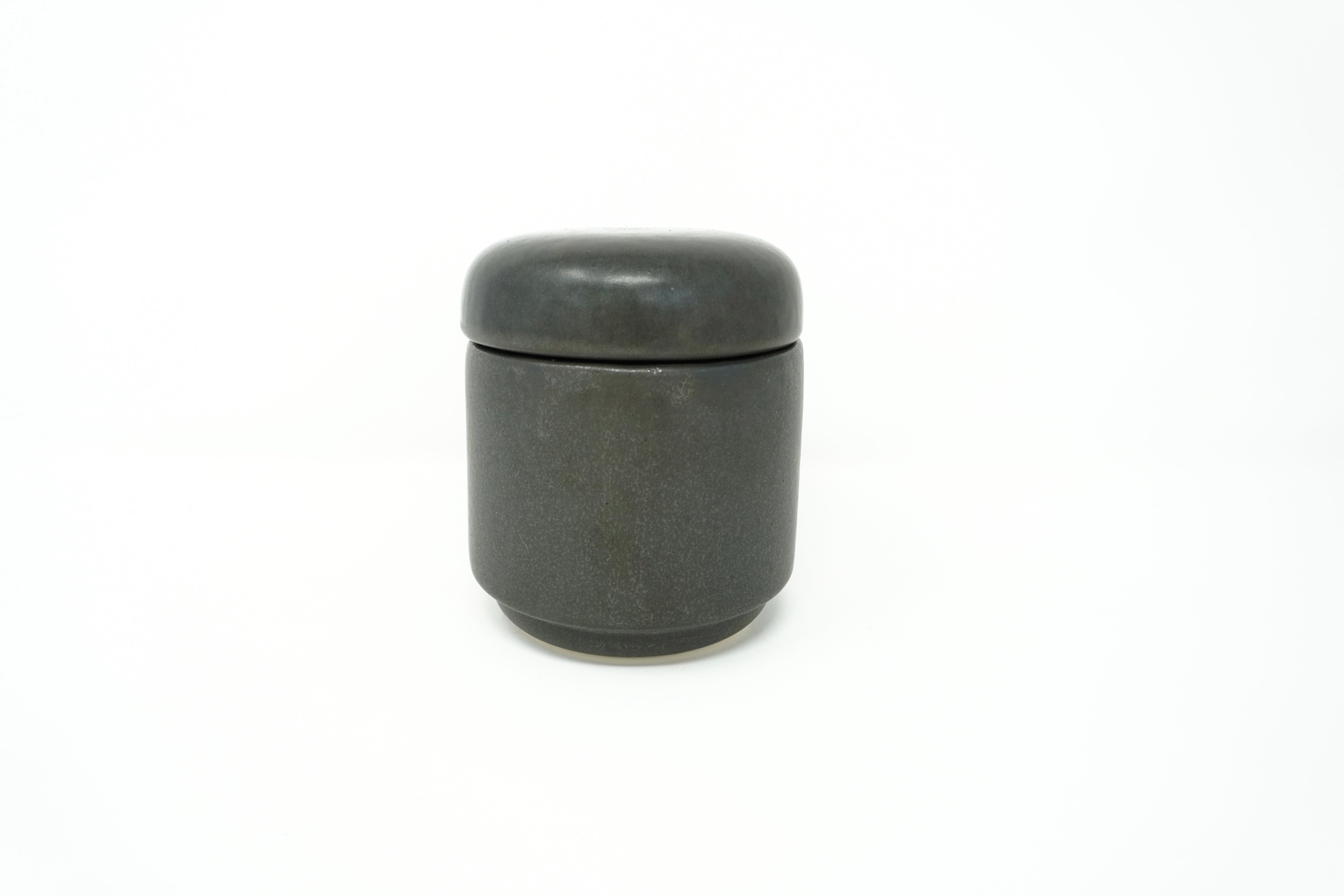 Envase Con Tapa Piedra Negra