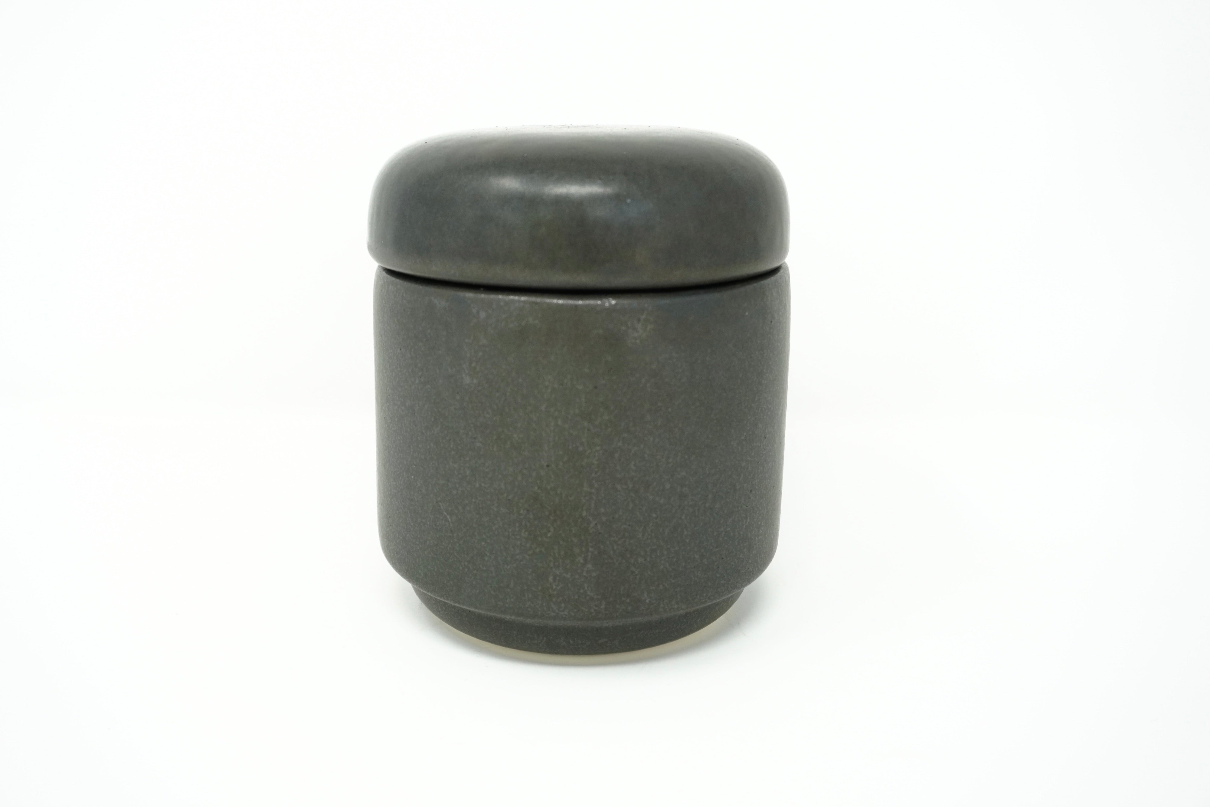 Envase Con Tapa Piedra Negra