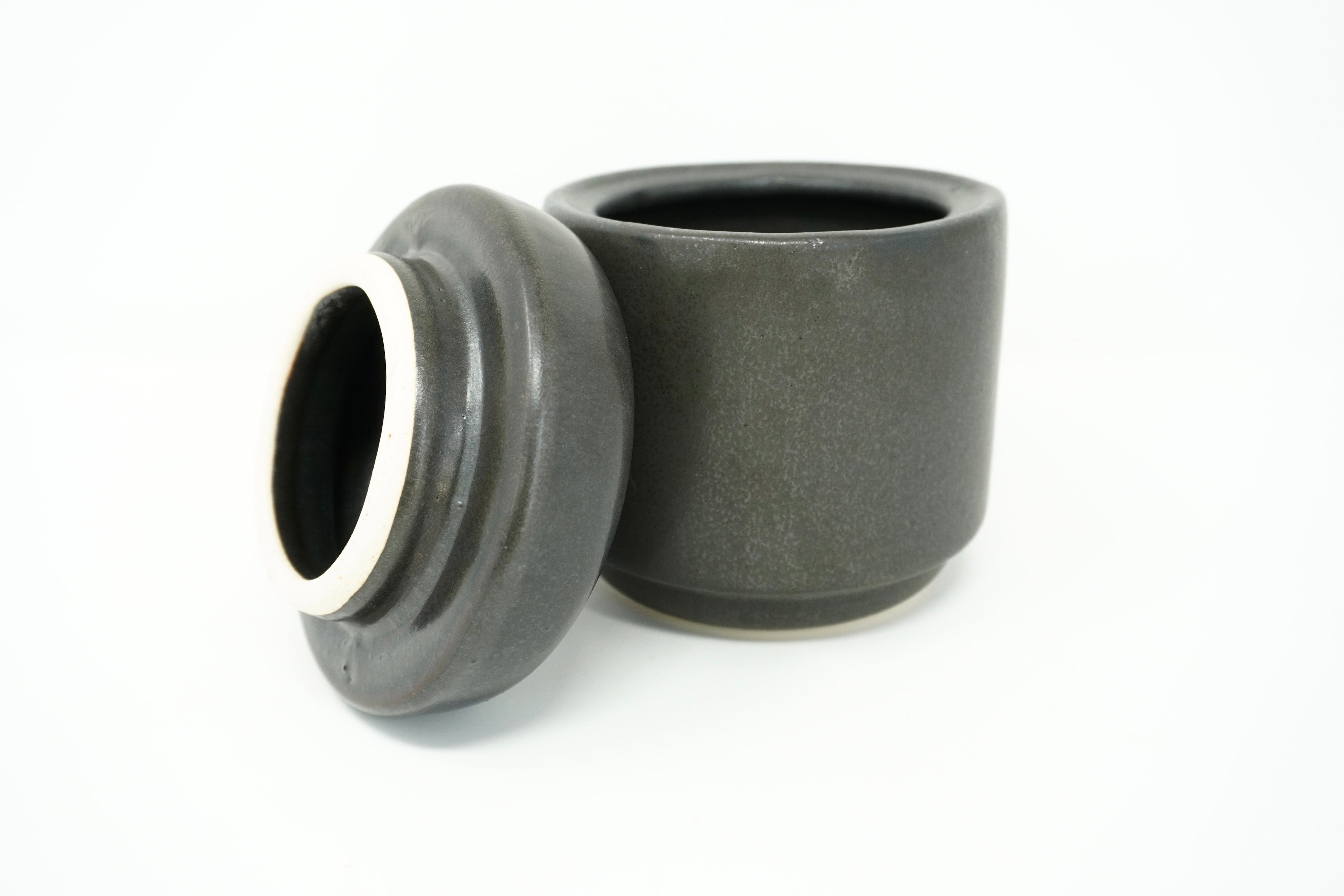 Envase Con Tapa Piedra Negra