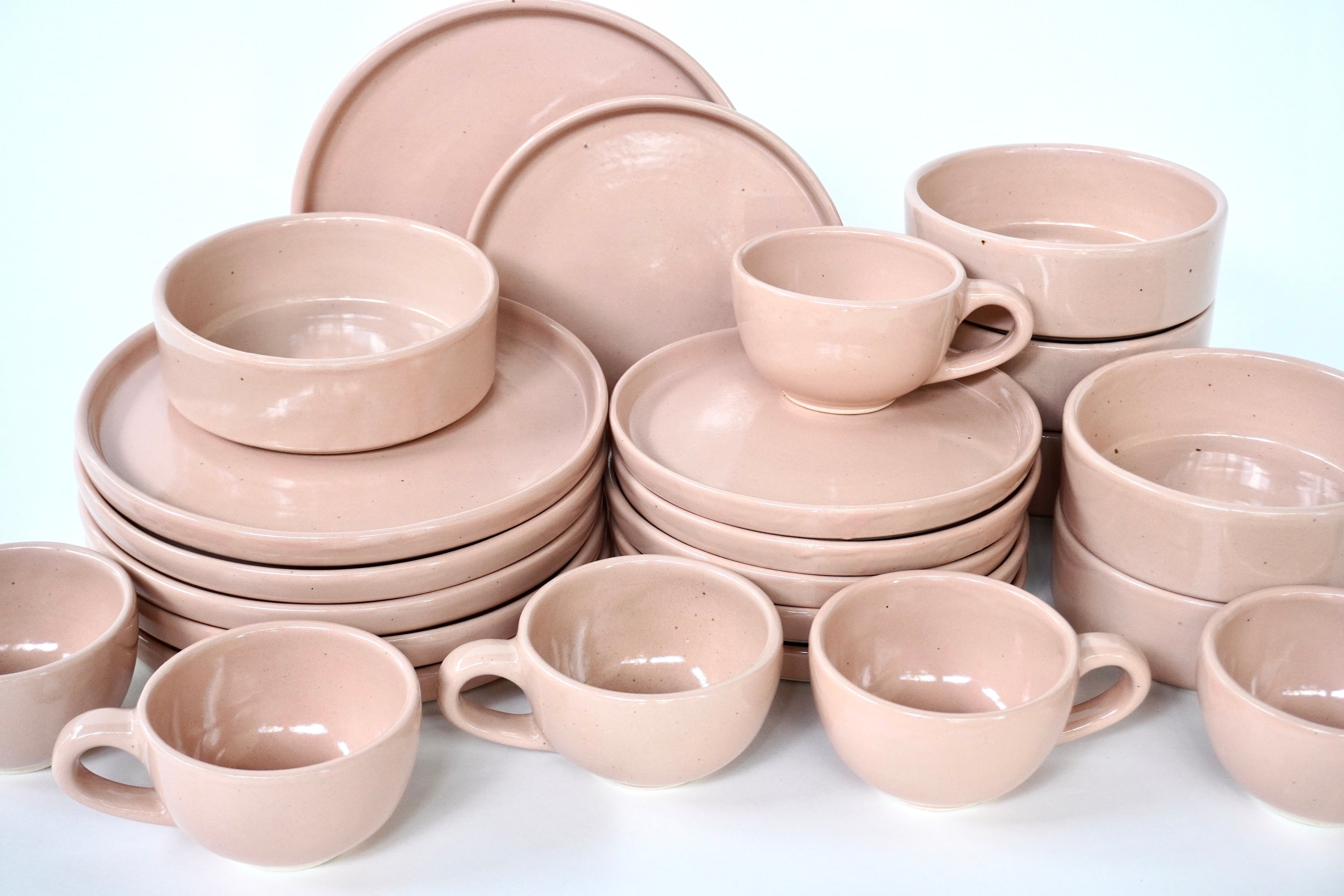 Rosa brillante | Set de vajilla línea rústica para 6 personas