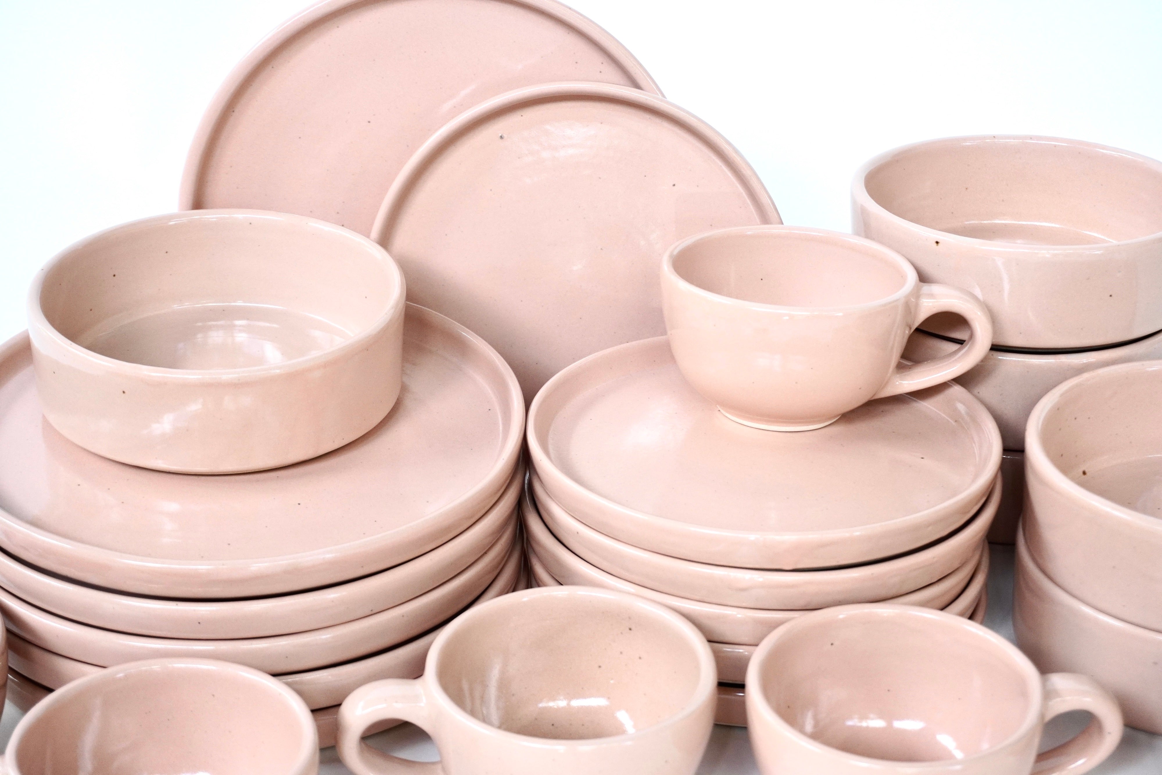 Rosa brillante | Set de vajilla línea rústica para 6 personas