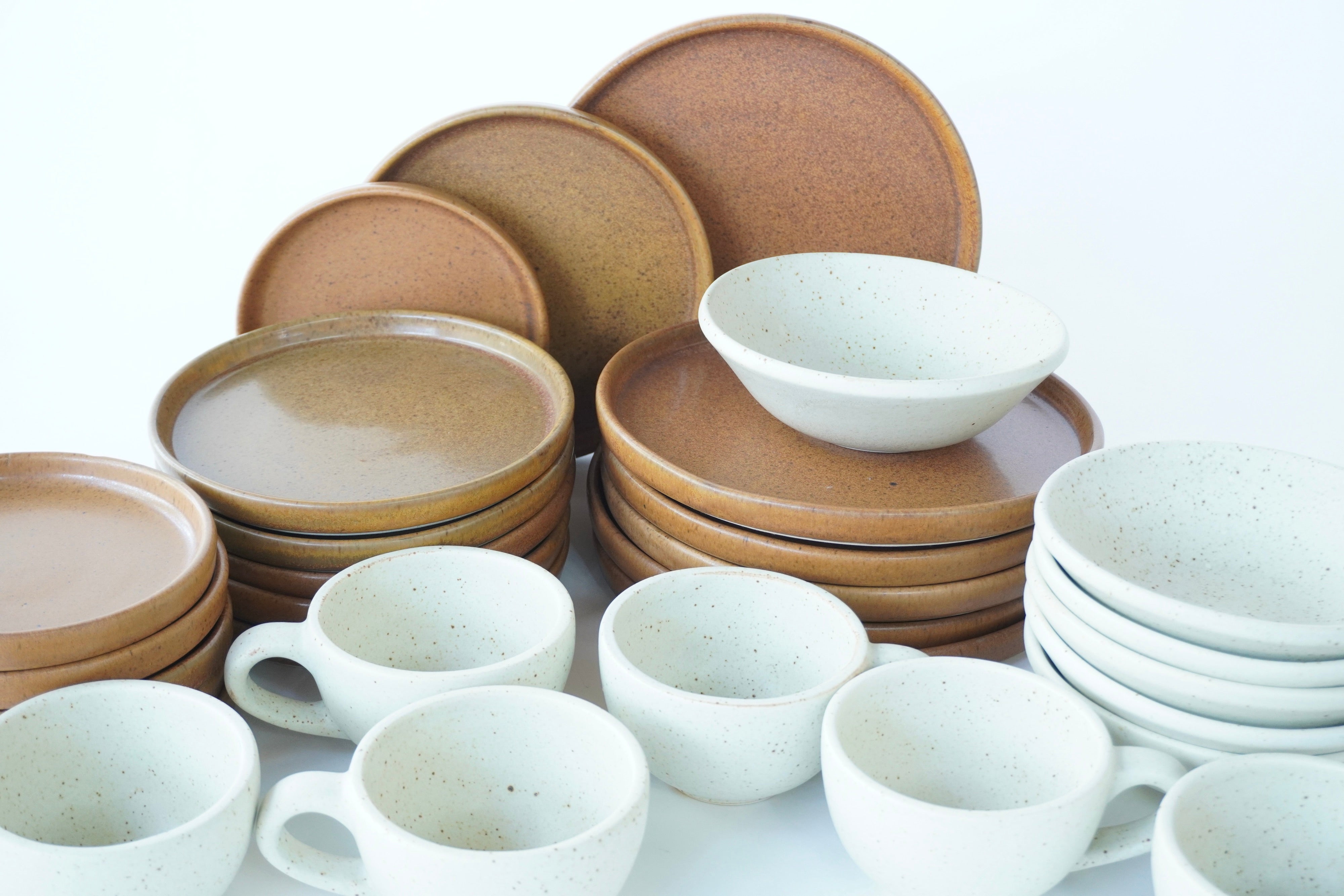 Mixta D Arena blanca & Ladrillo | Set de vajilla línea rústica para 6 personas