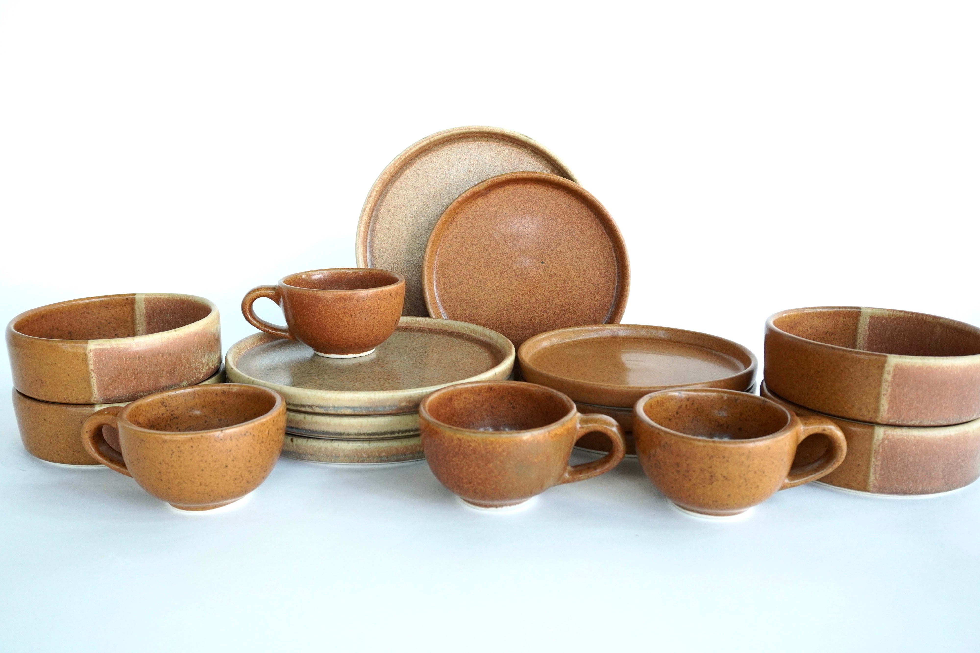 Mixta Terracota & Ladrillo | Set de vajilla línea rústica para 4 personas