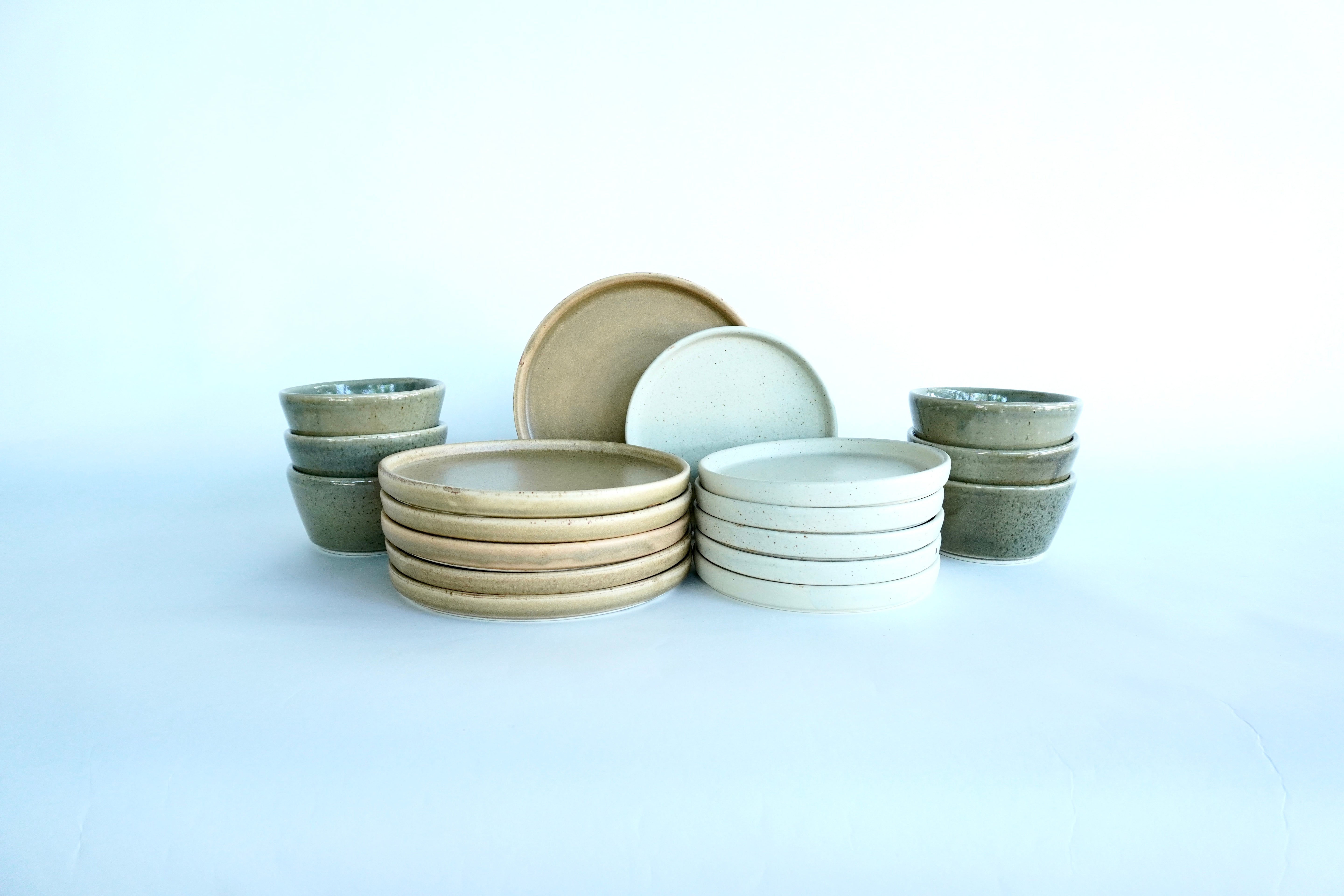 Terracota, Arena blanca & Caoba | Set de vajilla básica línea rústica para 6 personas (con bowls pozoleros)