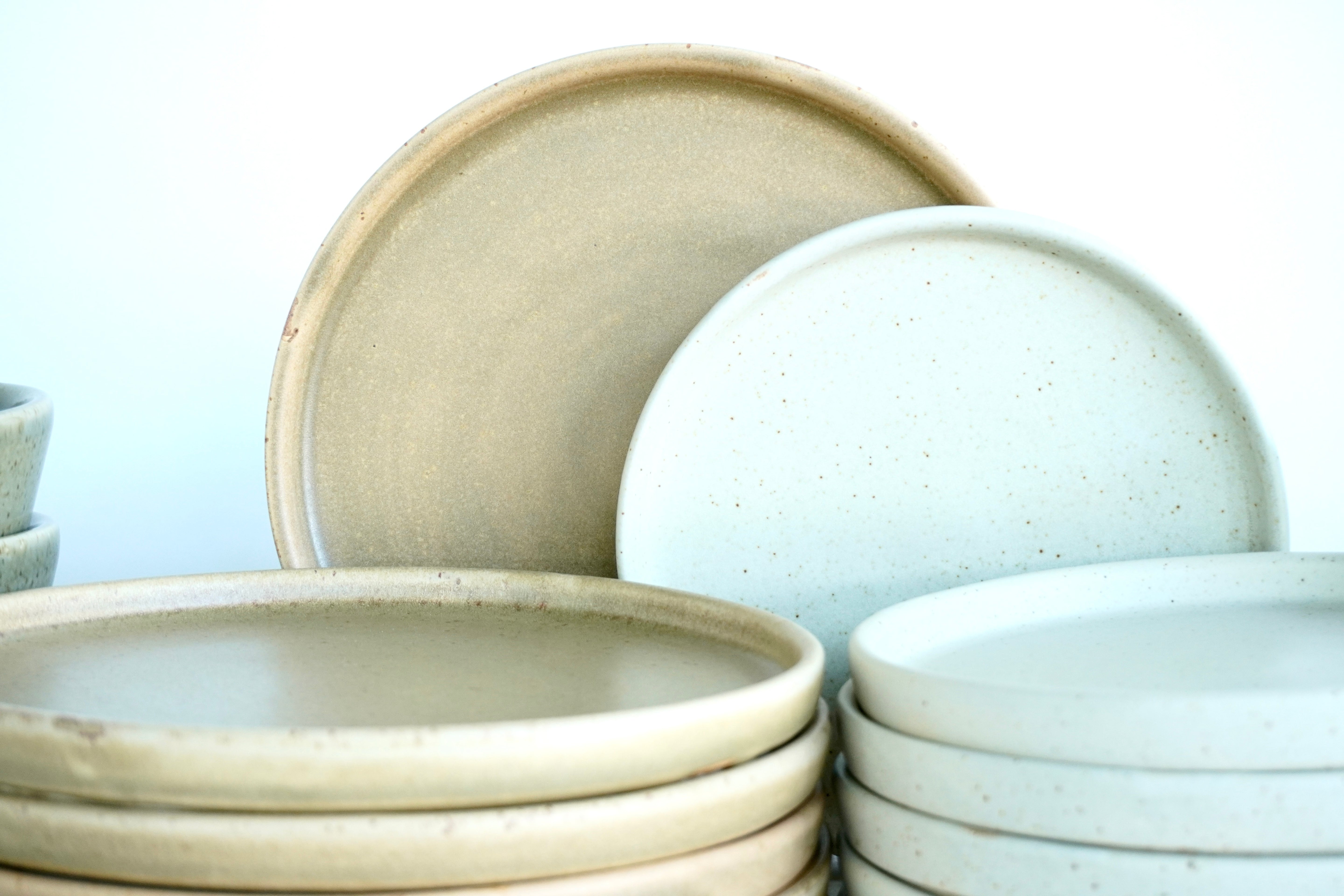 Terracota, Arena blanca & Caoba | Set de vajilla básica línea rústica para 6 personas (con bowls pozoleros)