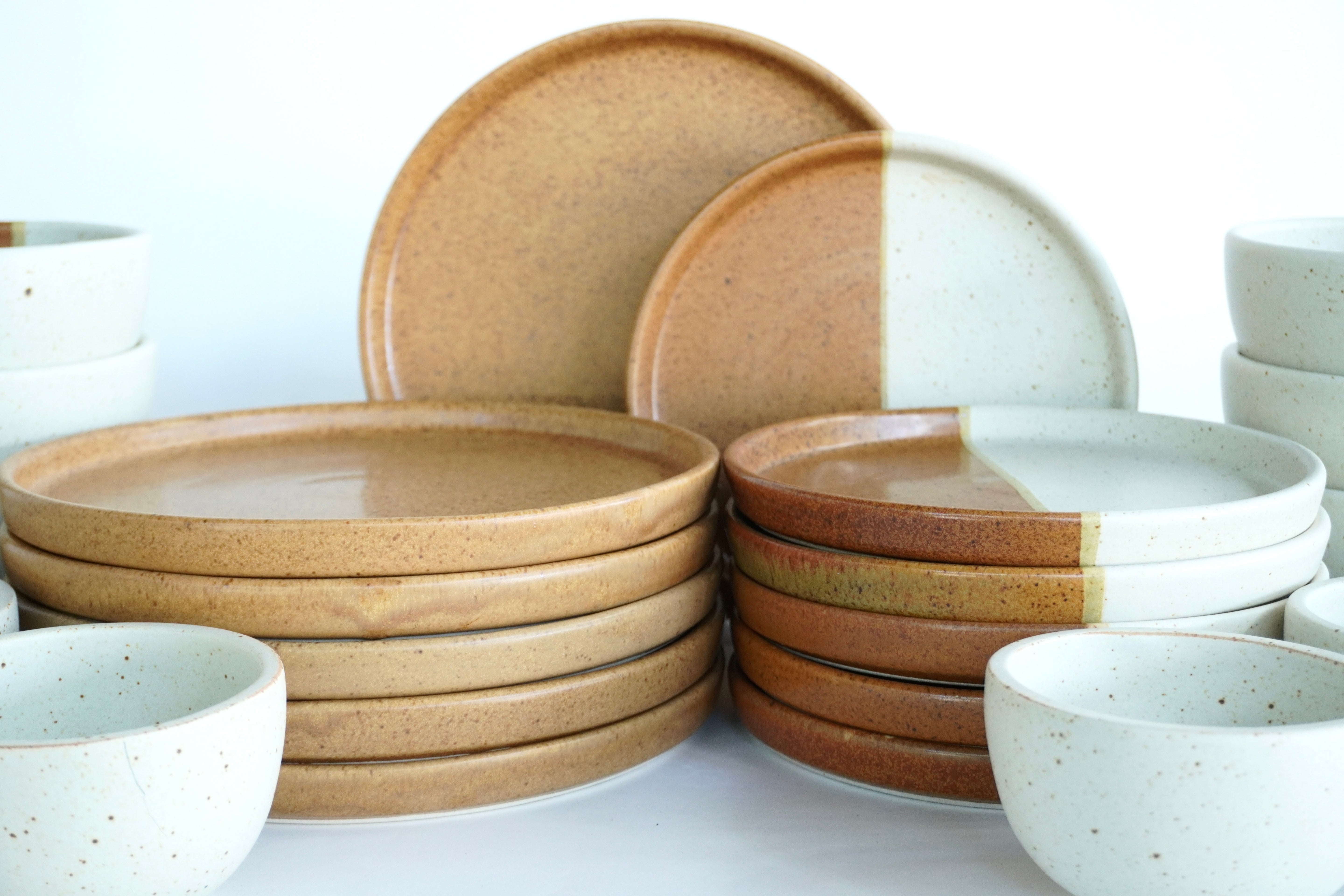 Ladrillo & Arena blanca | Set de vajilla línea rústica para 6 personas (con consomeros)