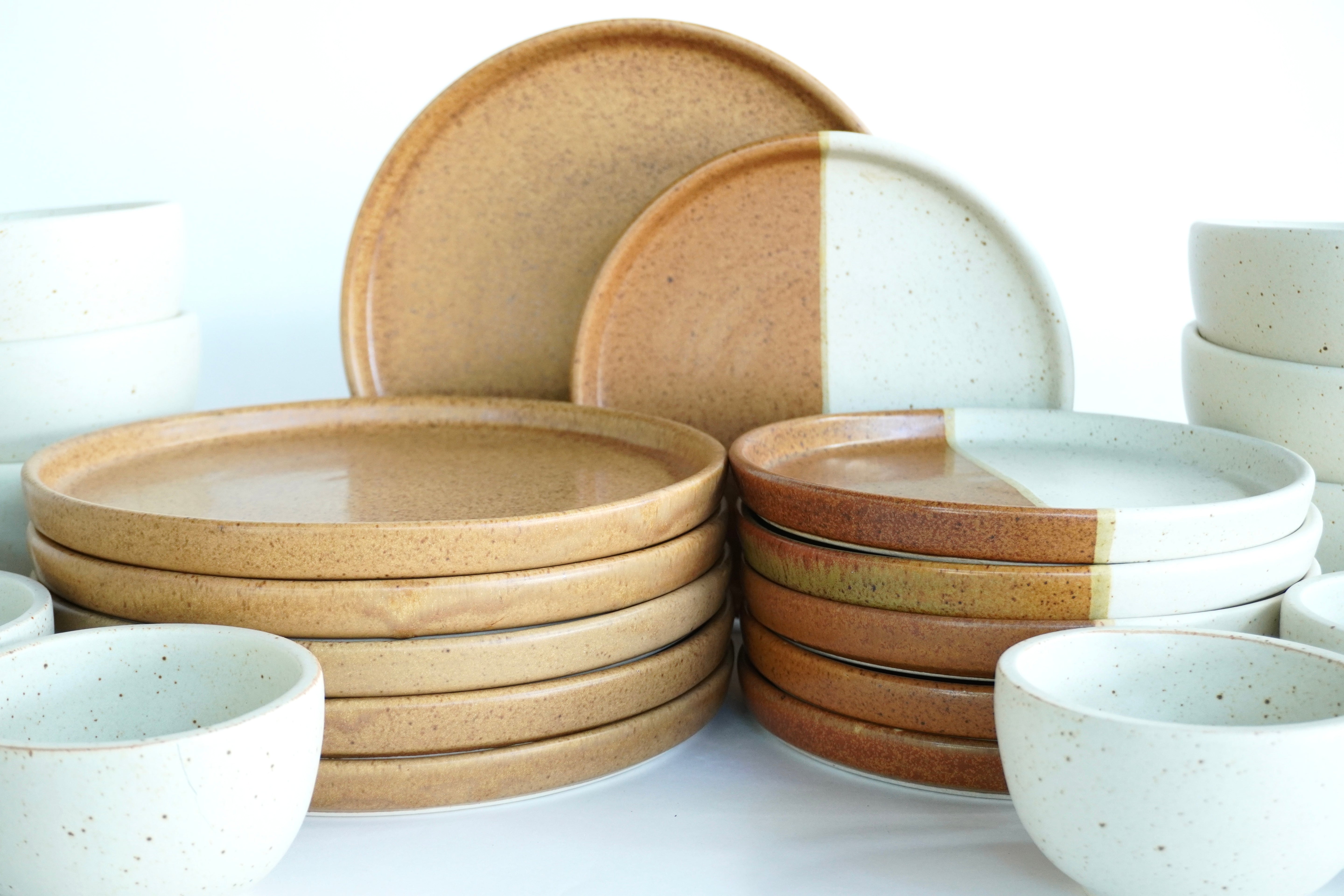 Ladrillo & Arena blanca | Set de vajilla línea rústica para 6 personas (con consomeros arena blanca)