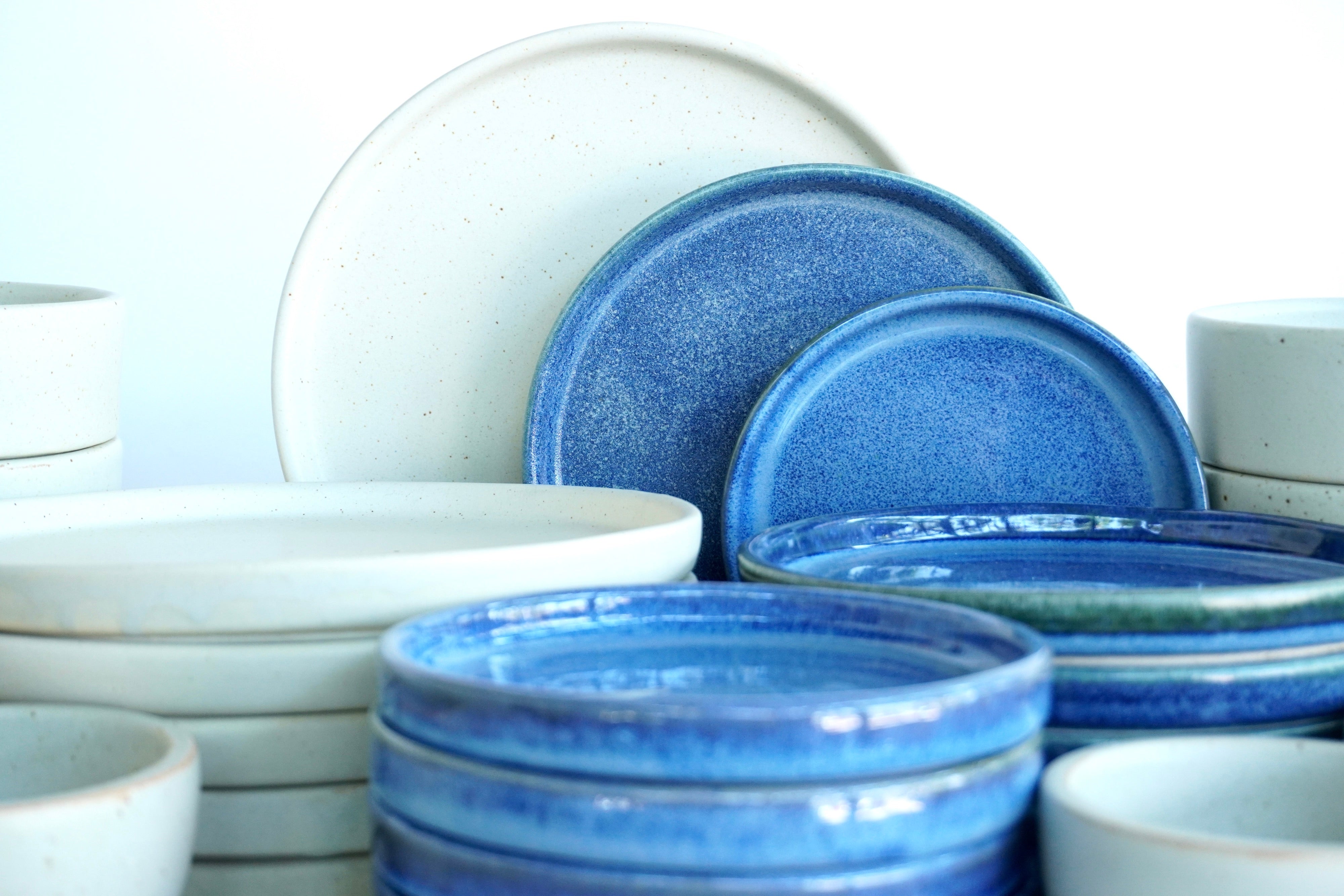 Arena blanca & Indigo | Set de vajilla línea rústica para 6 personas