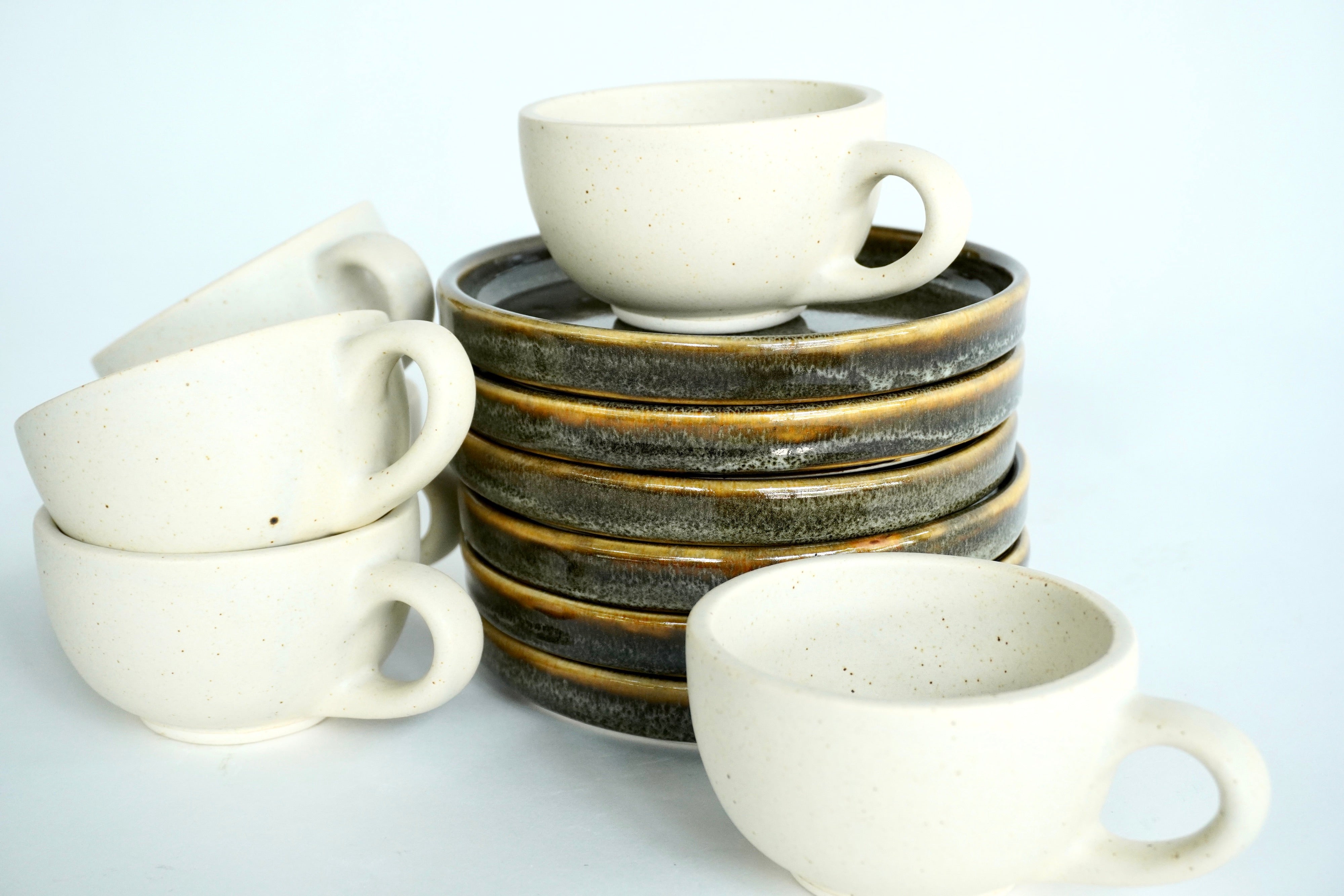 Bio & Arena blanca | Set de 6 platos cafeteros con pared Ø 16.5 cm con 6 tazas arte latte de 8 oz línea rústica
