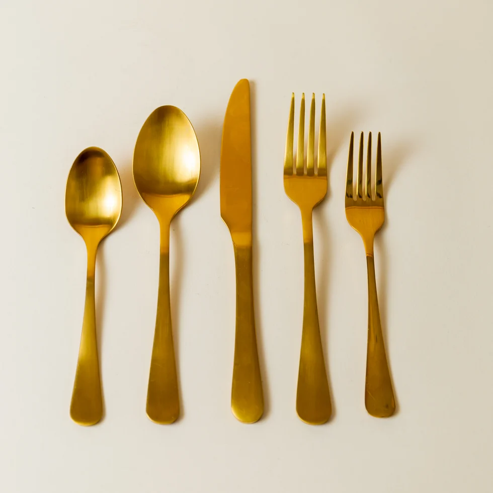 Gold matte | Cubiertos onyx 5 piezas por servicio