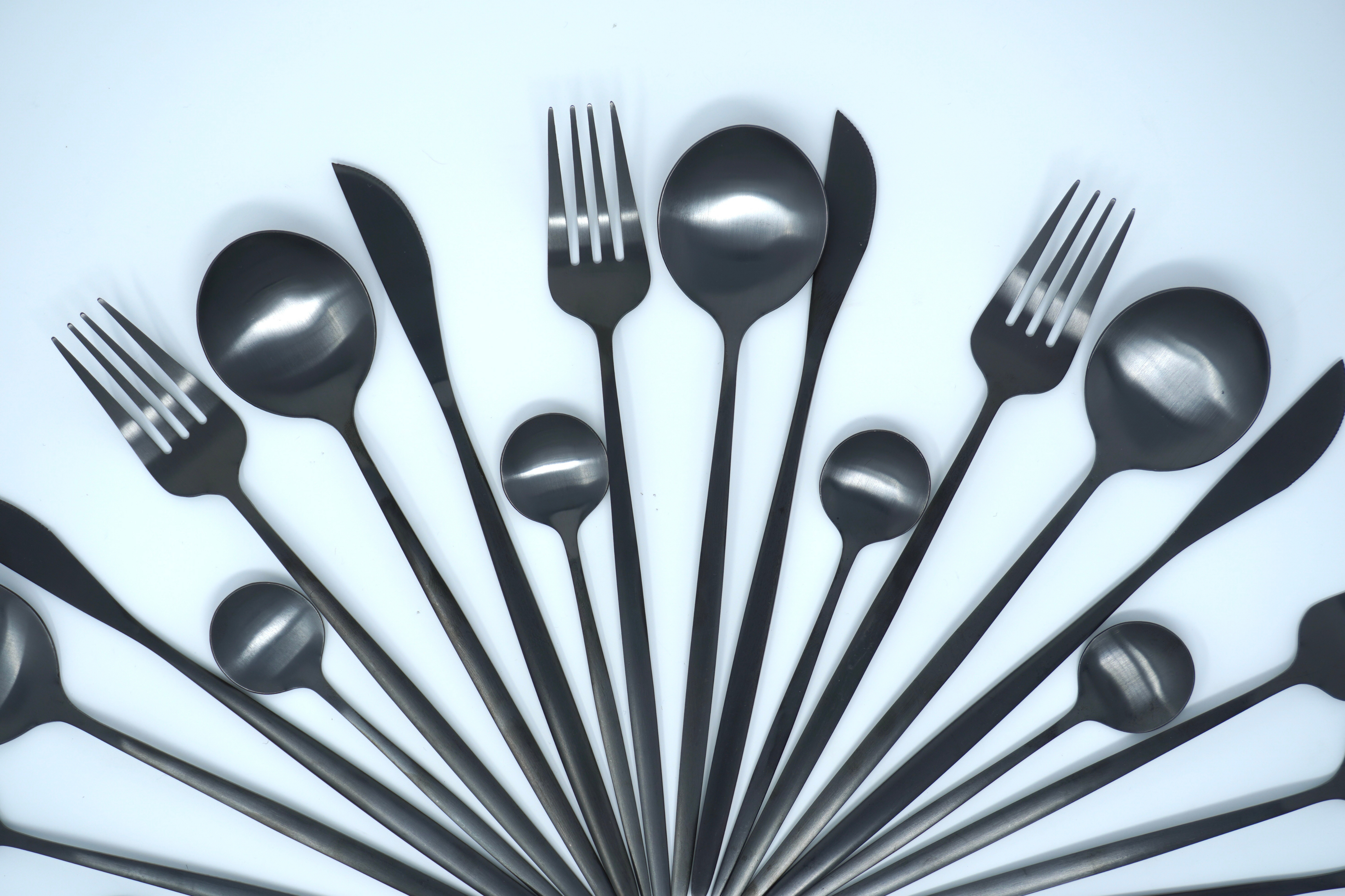 Black matte | Cubiertos skinny para 6 personas