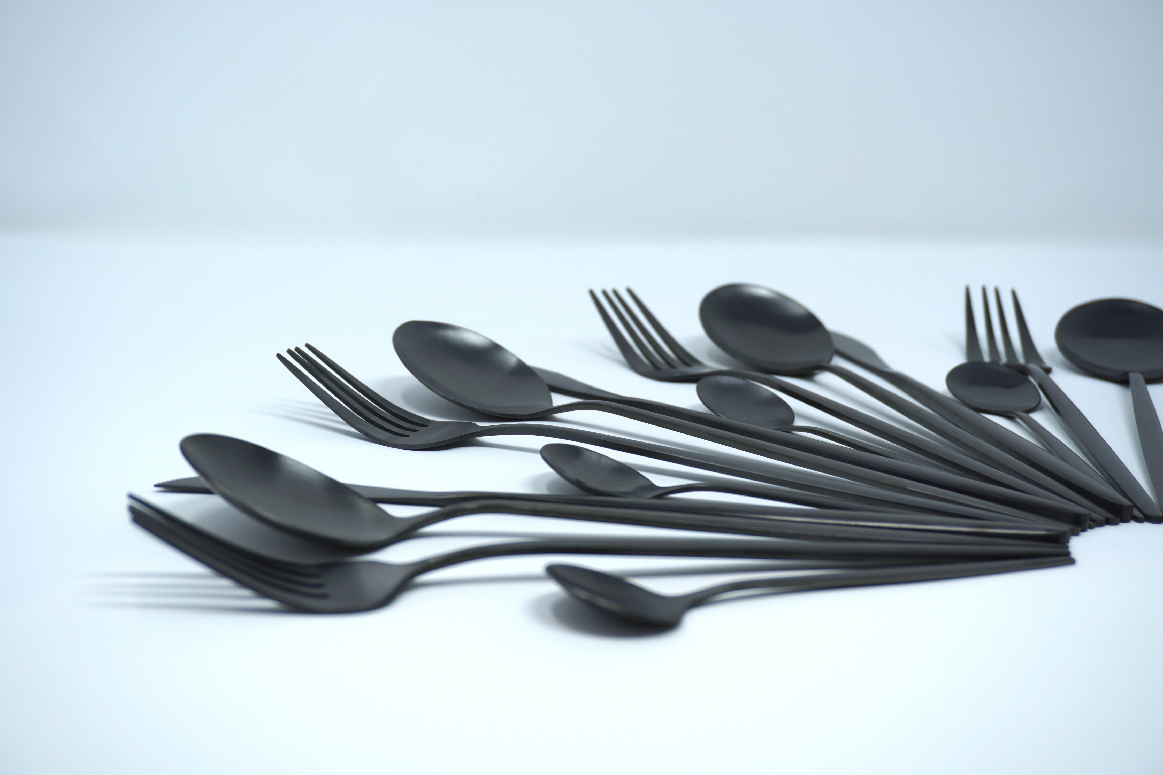 Black matte | Cubiertos skinny para 6 personas