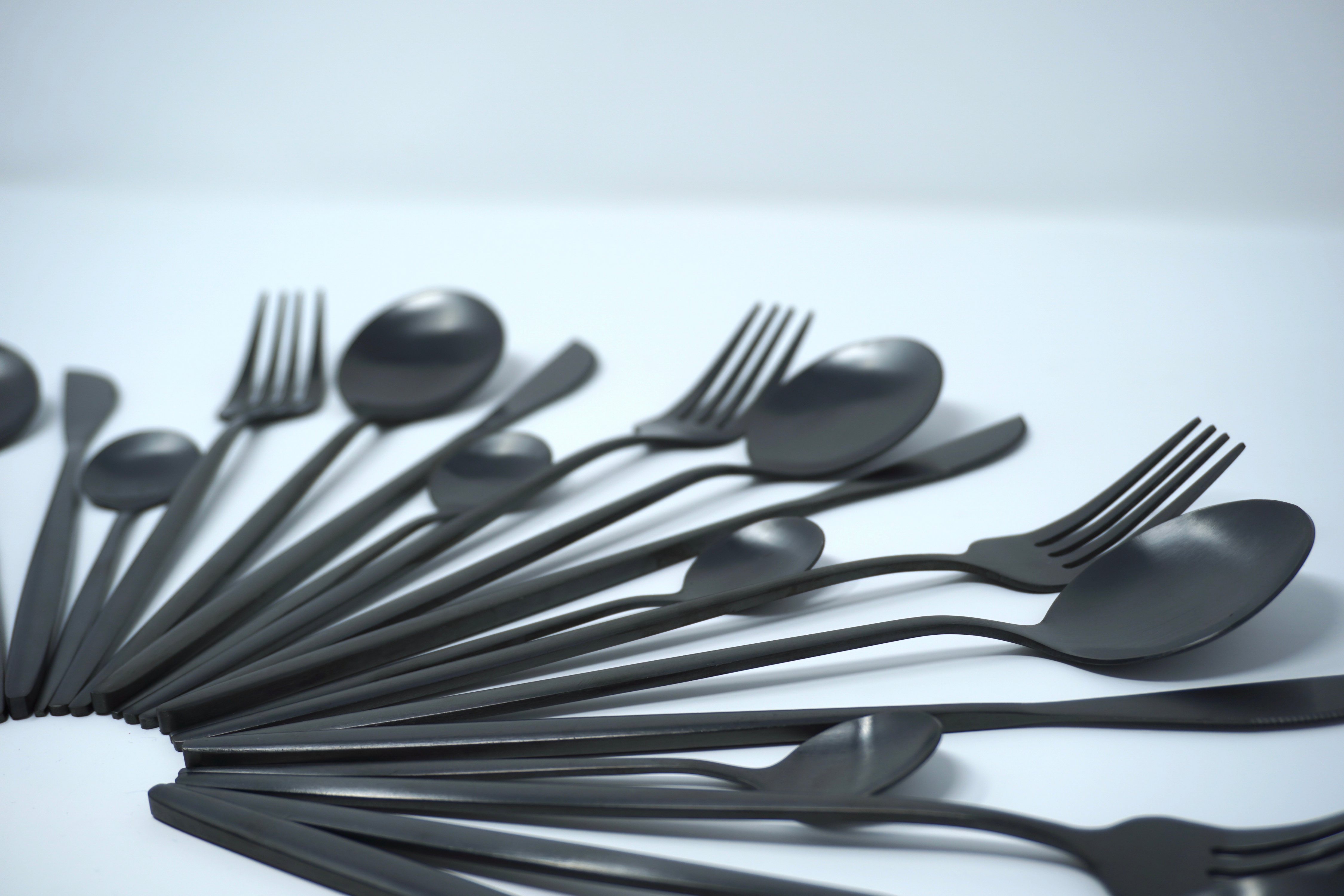 Black matte | Cubiertos skinny para 6 personas