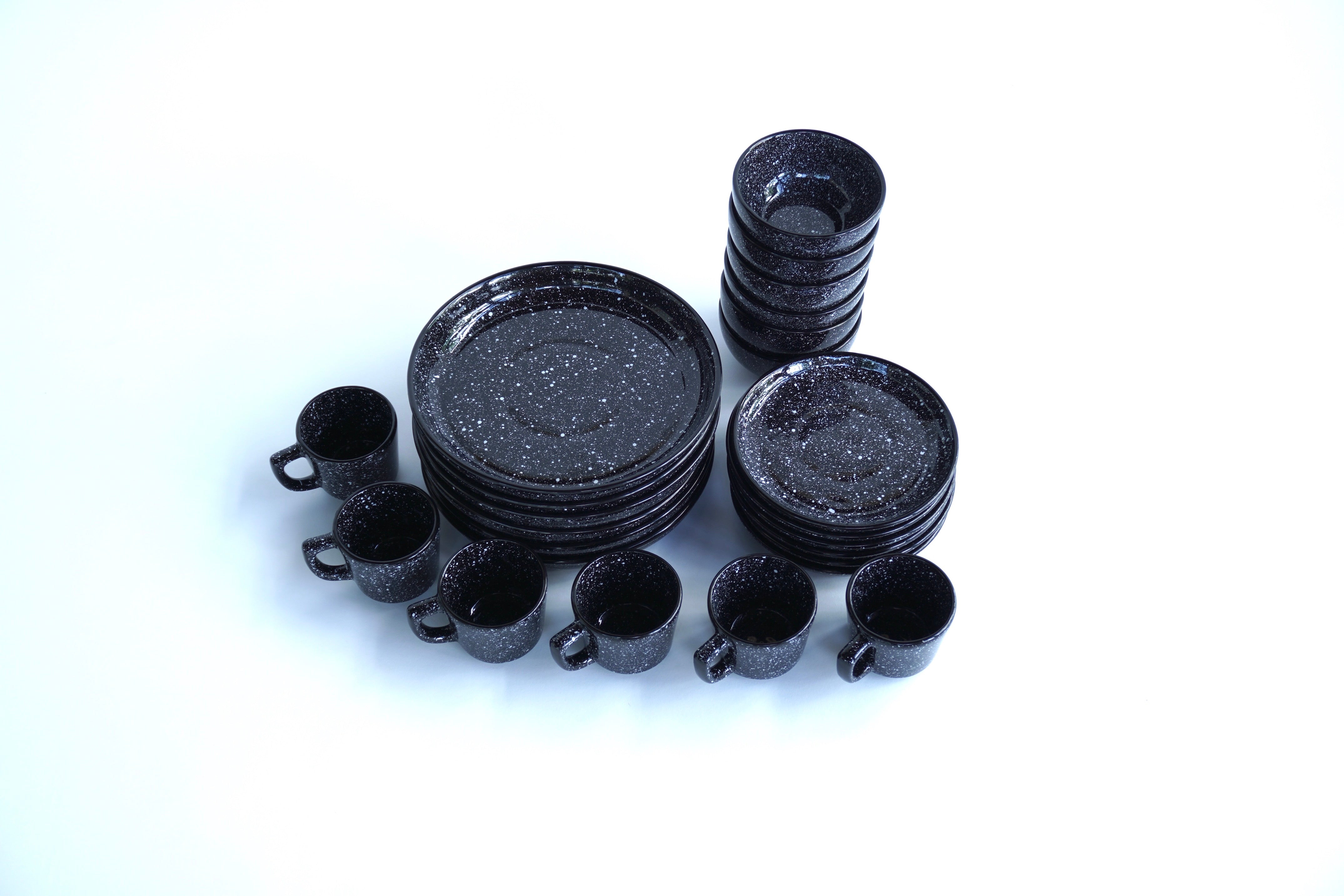 Galaxia brillante | Set de vajilla línea clásica para 6 personas