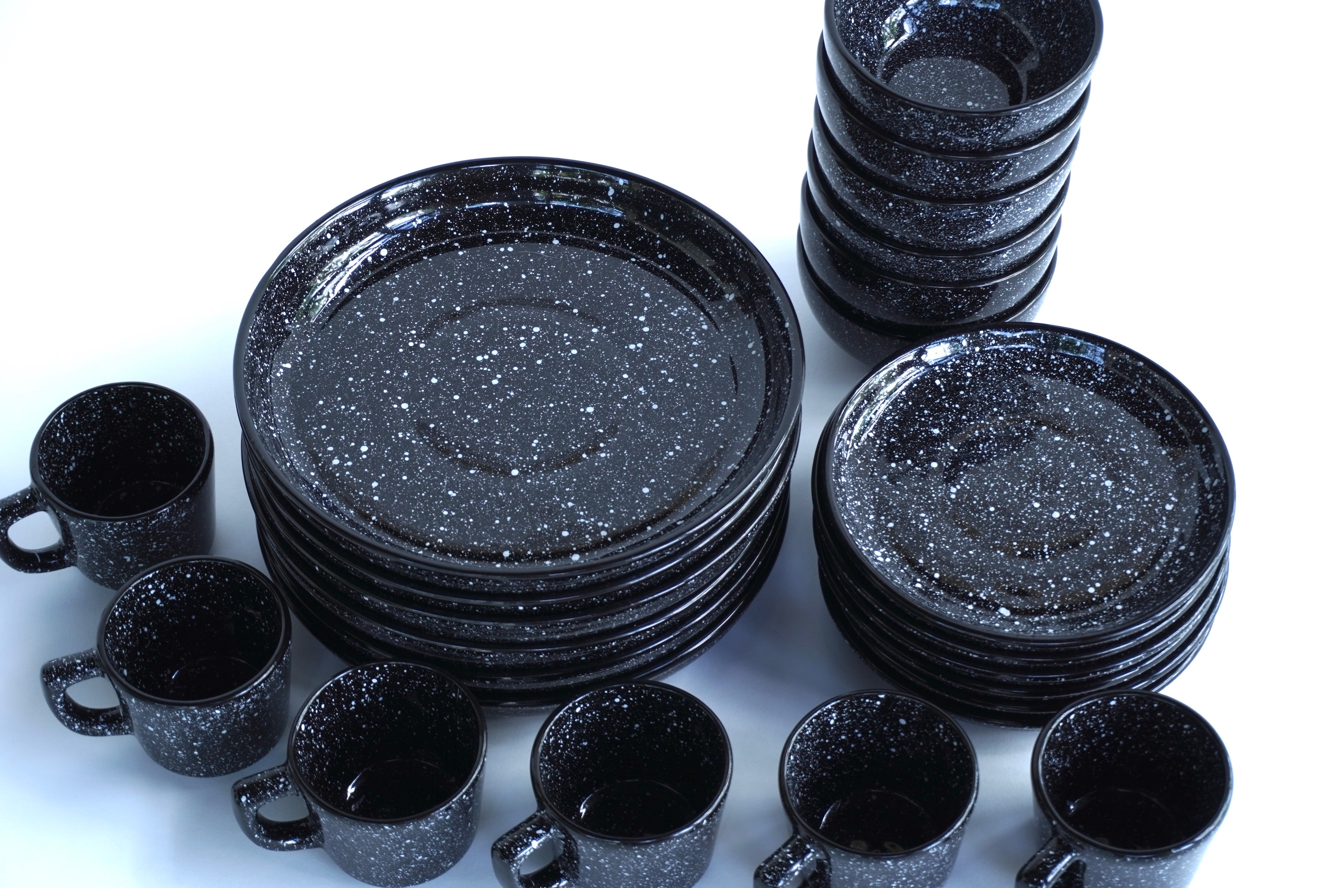 Galaxia brillante | Set de vajilla línea clásica para 6 personas