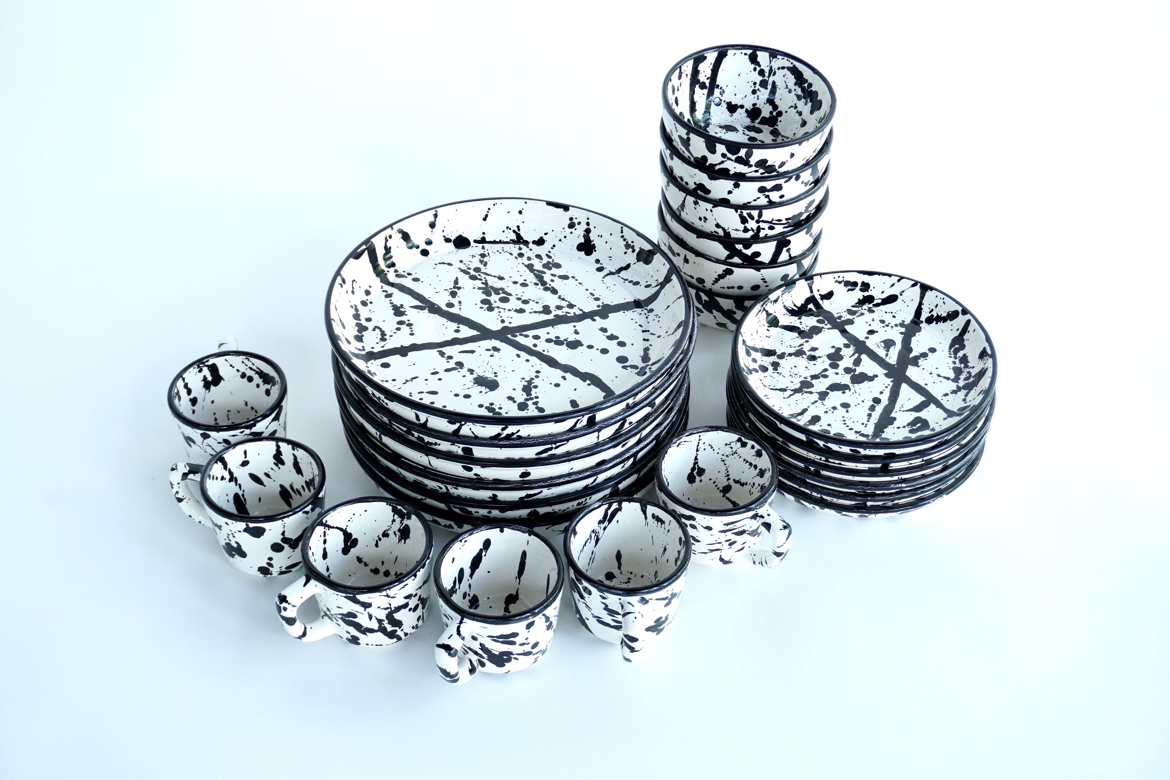 Negro maya brillante | Set de vajilla línea clásica para 6 personas