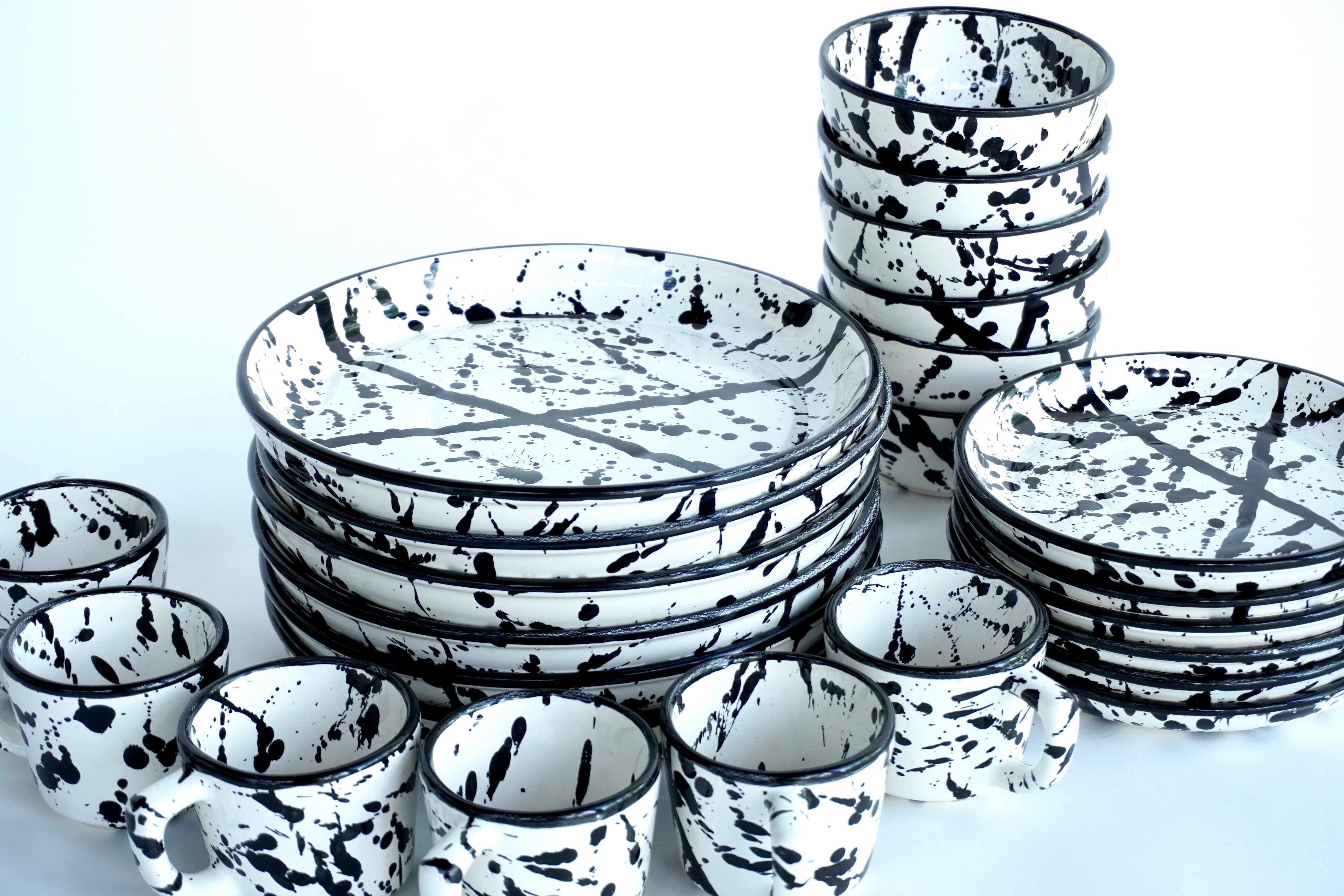 Negro maya brillante | Set de vajilla línea clásica para 6 personas