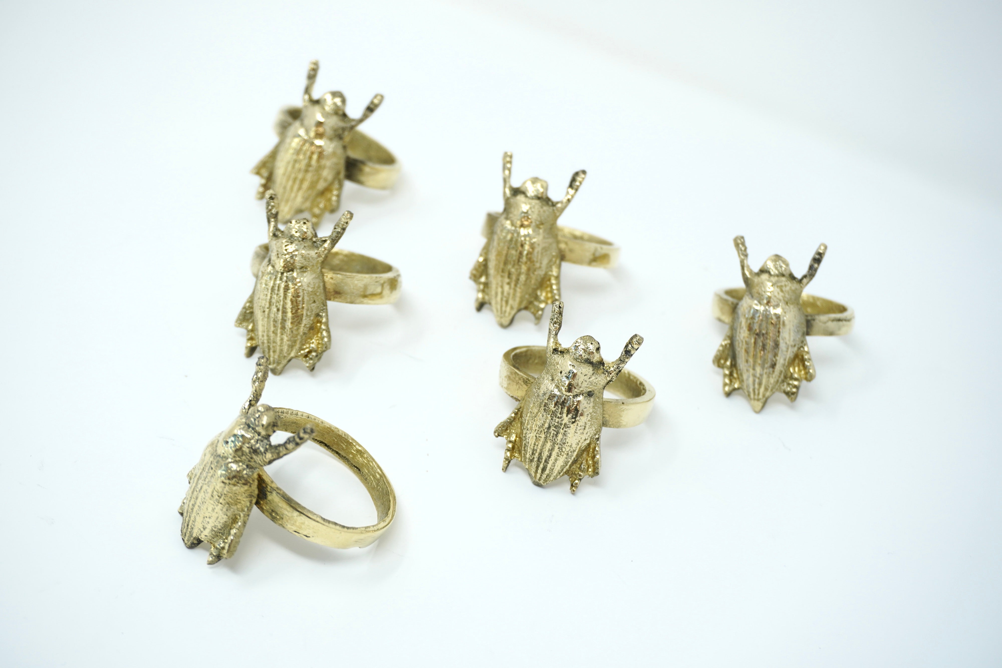 Servilleteros de Bronce Escarabajo Dorado 6 Piezas