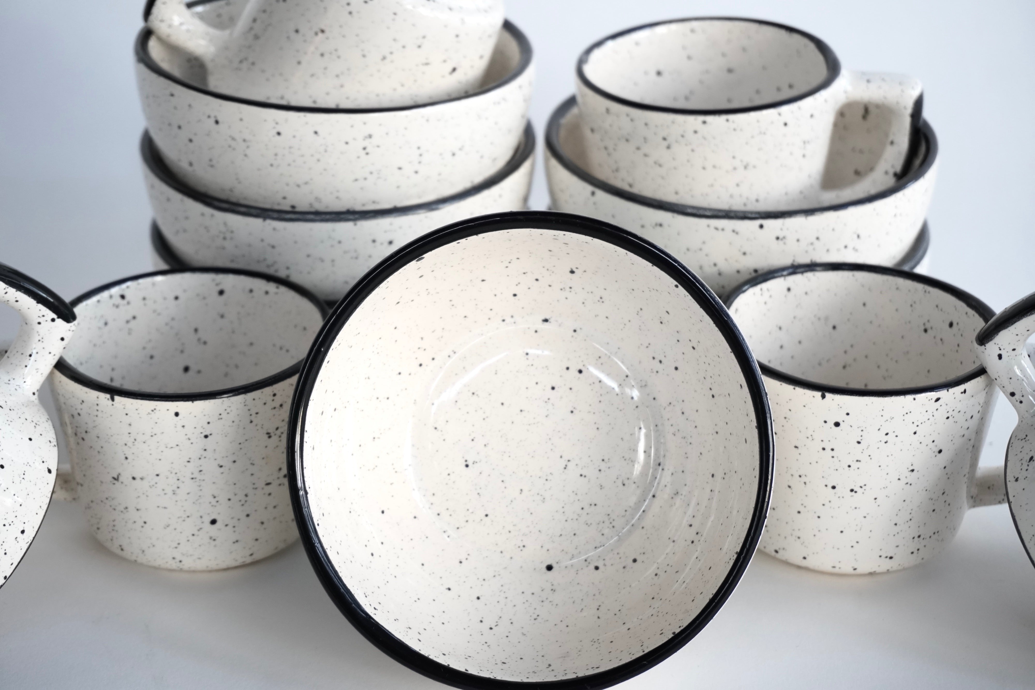 Set de Tazas 8 Oz & Bowls Consomeros Brisa para 6 Personas