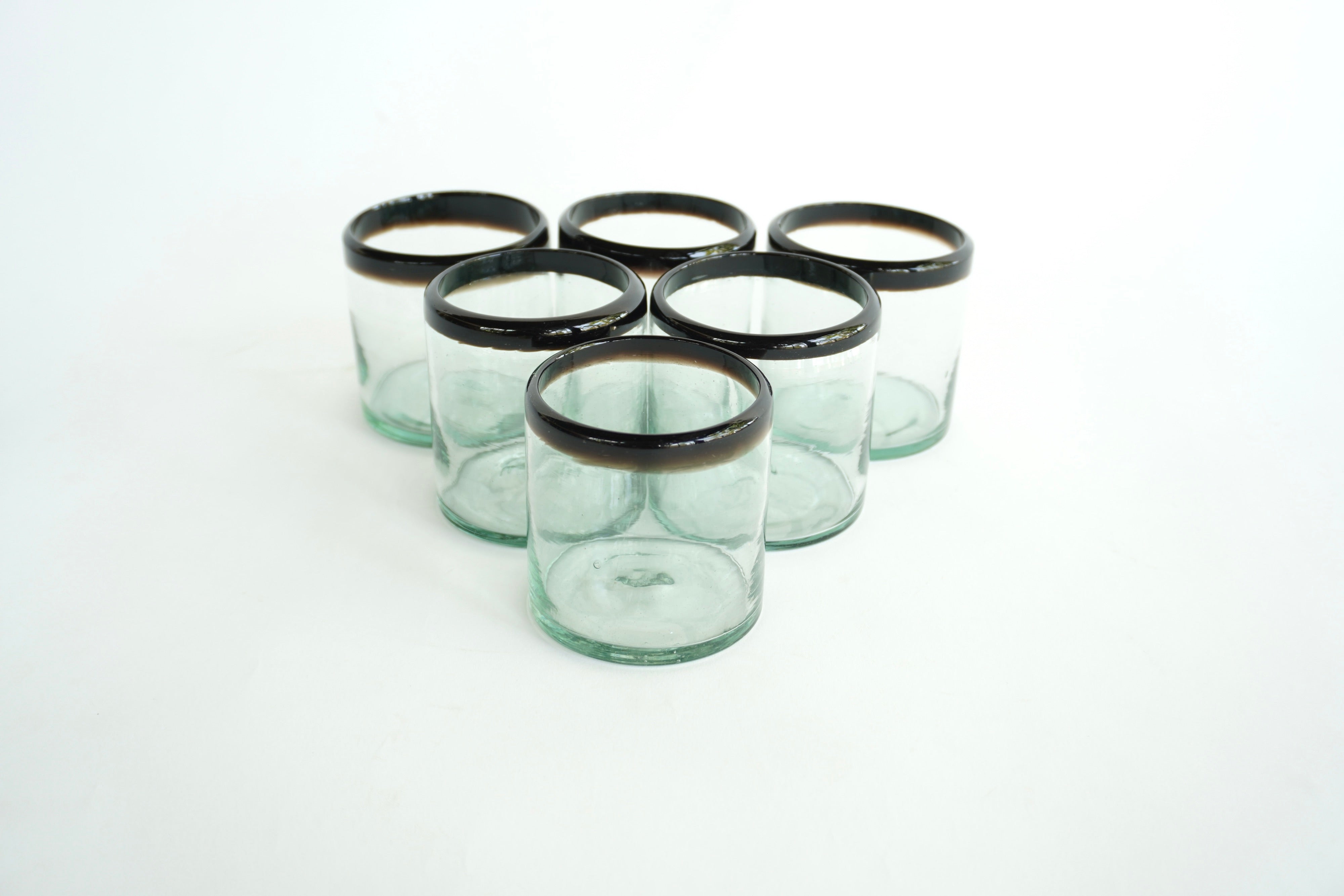 Orilla negra | Set de 6 vasos de vidrio soplado