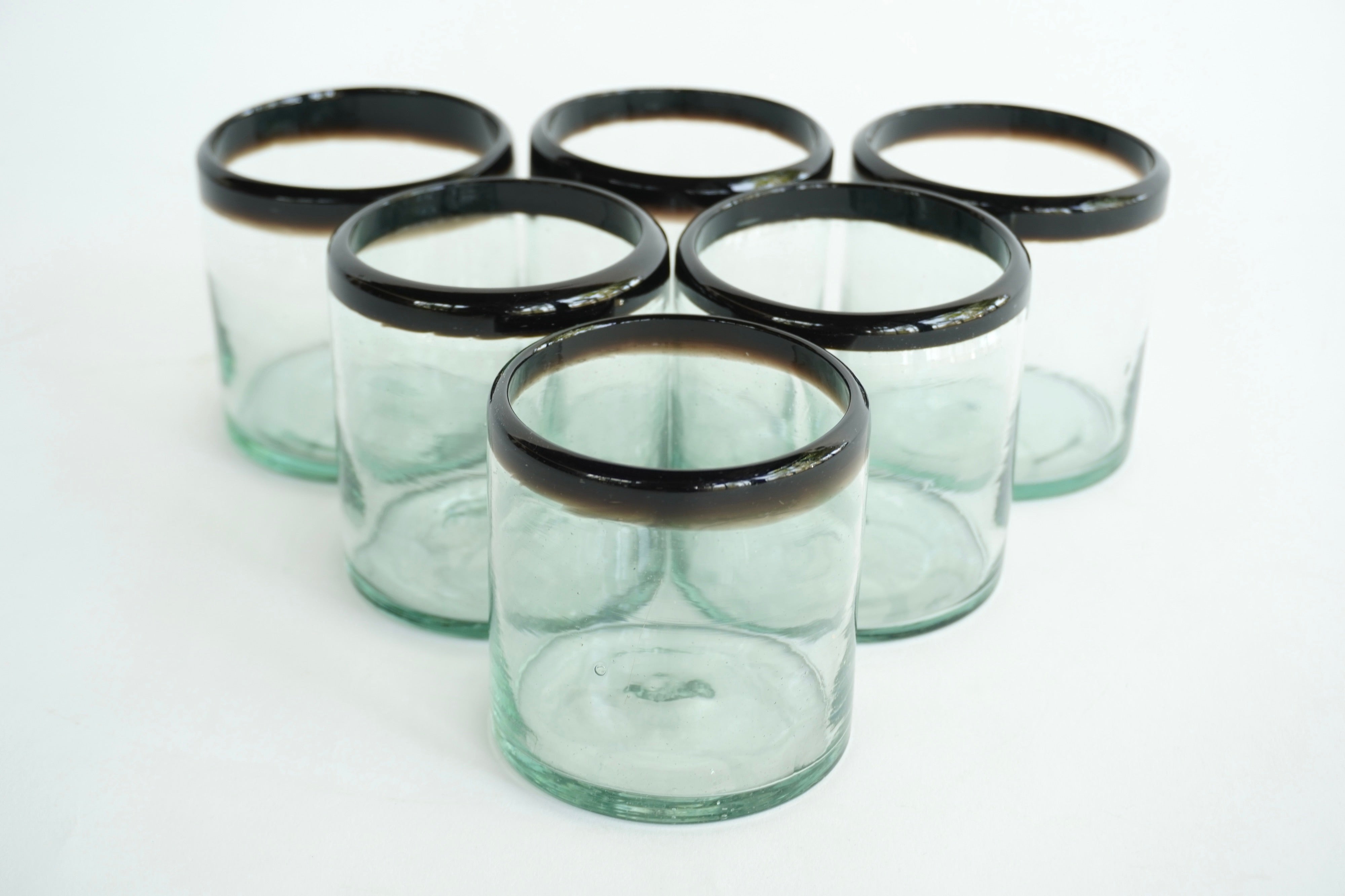Orilla negra | Set de 6 vasos de vidrio soplado