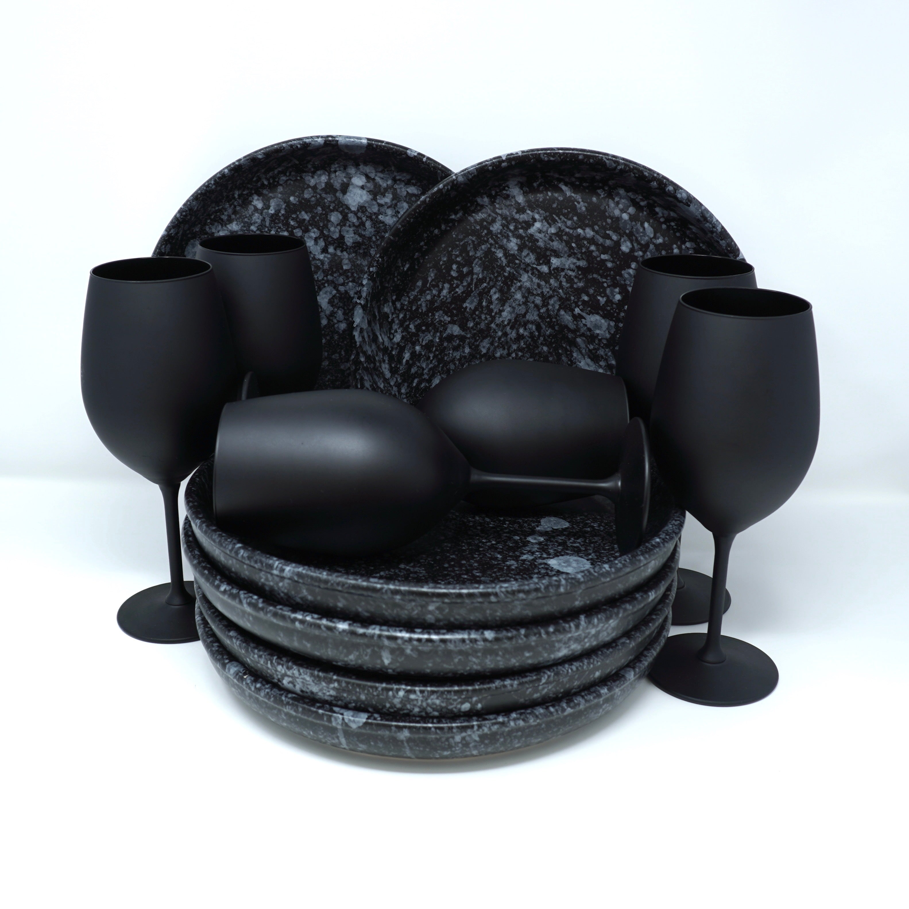 Black Dotted Set Platos Principales Trapezoidal Con Copas Negro Mate Para 6 Personas