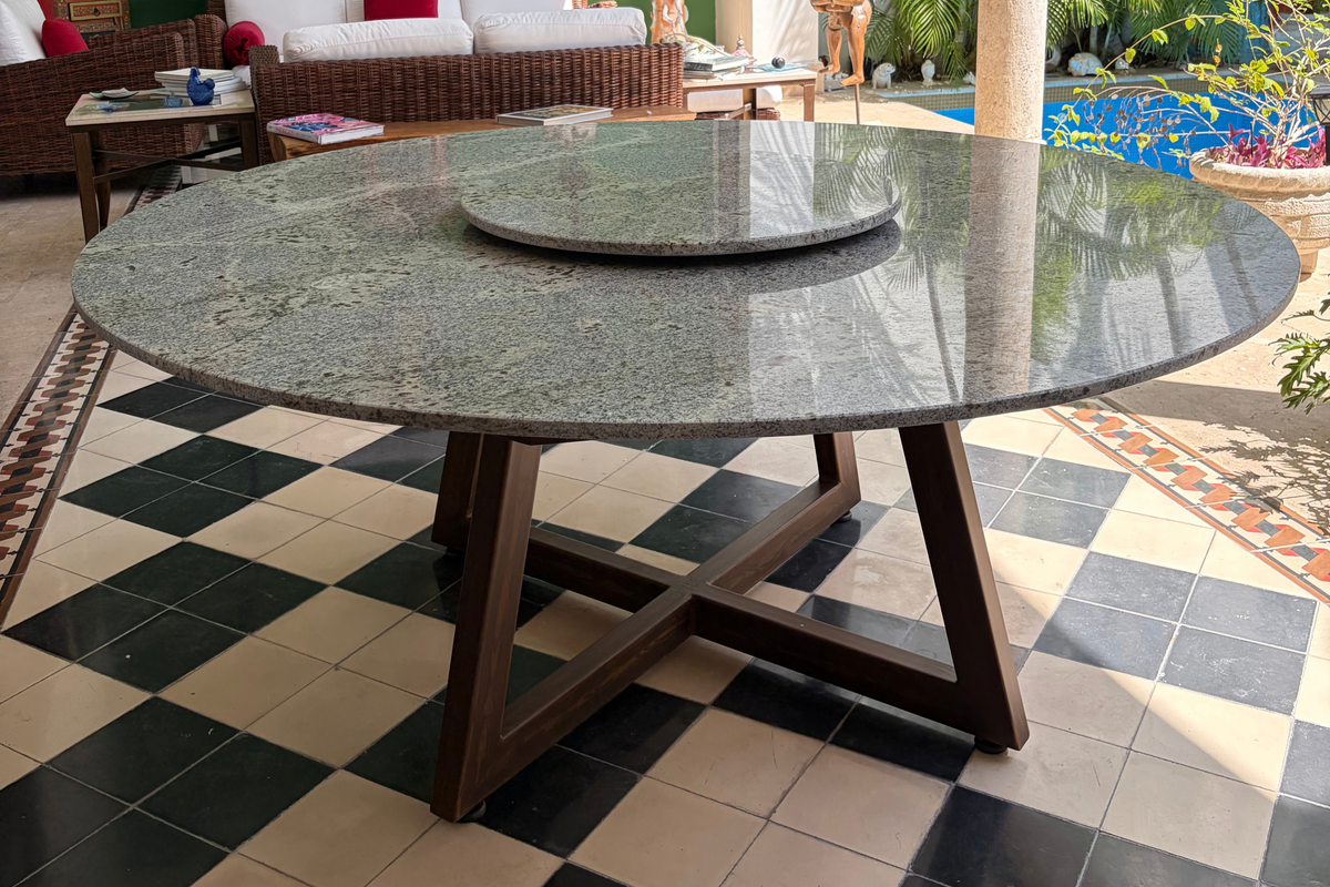 Comedor Circular 1.80 M de Diámetro Con Lazy Susan de 80 CM de Diámetro - Base Herrería Look Madera | Granito Jaguar Pulido y Brillado (Sólo Disponible en Mérida, Yucatán📍)