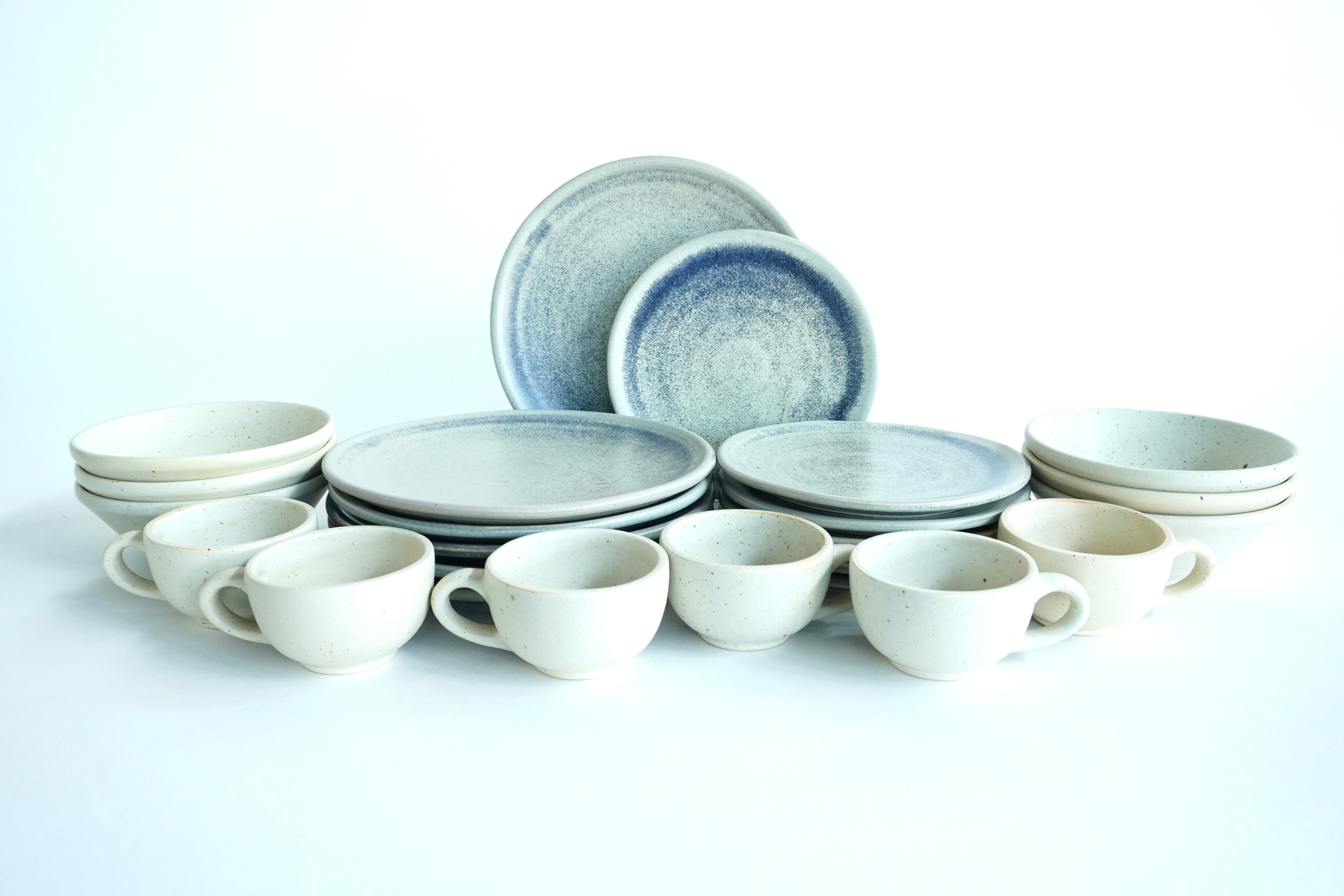 Mixta Gris mate & Arena blanca | Set de vajilla línea rústica para 6 personas (con platos trinche & postre planos)