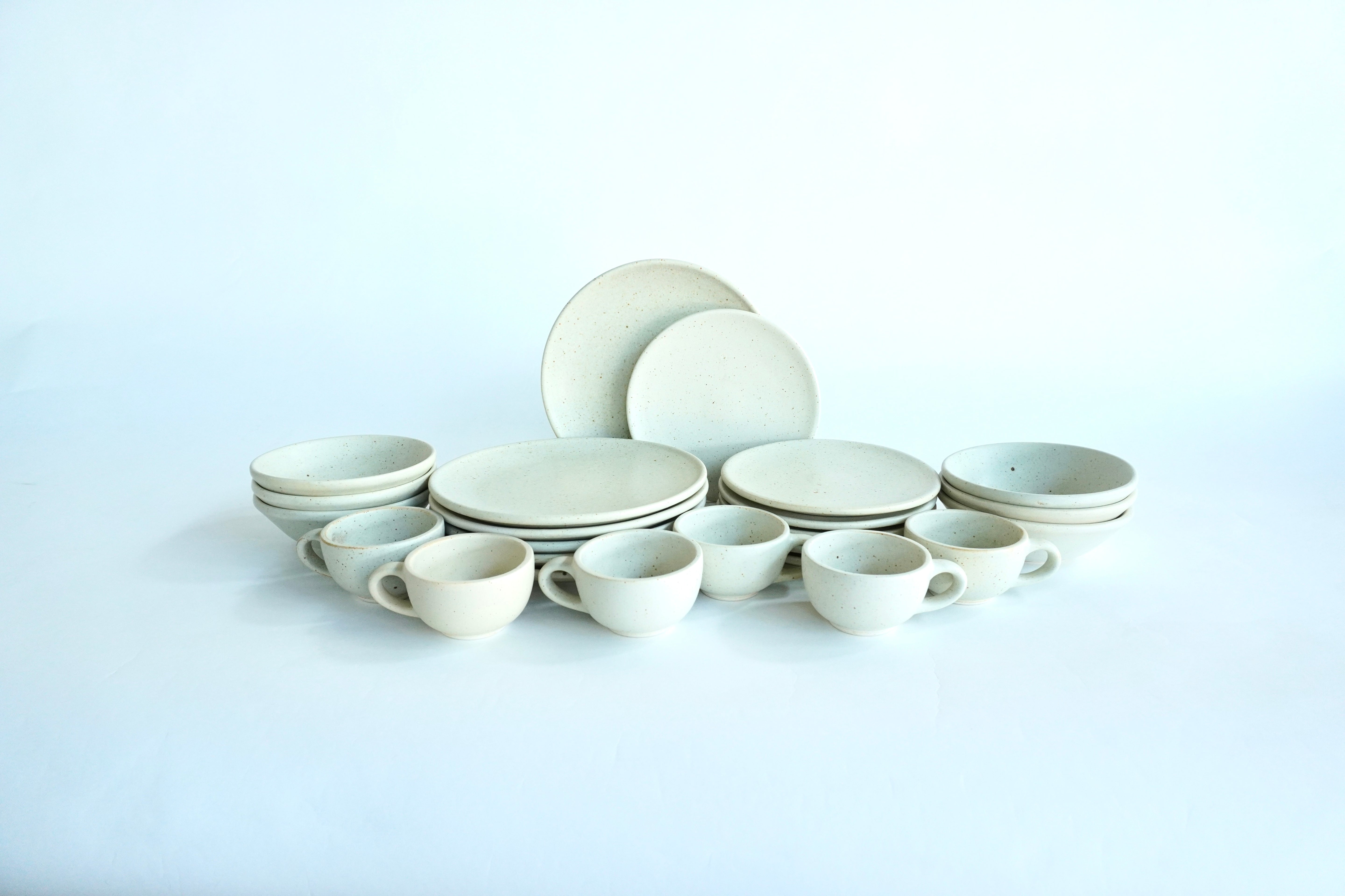 Arena blanca | Set de vajilla línea rústica para 6 personas (con platos trinche & postre planos)