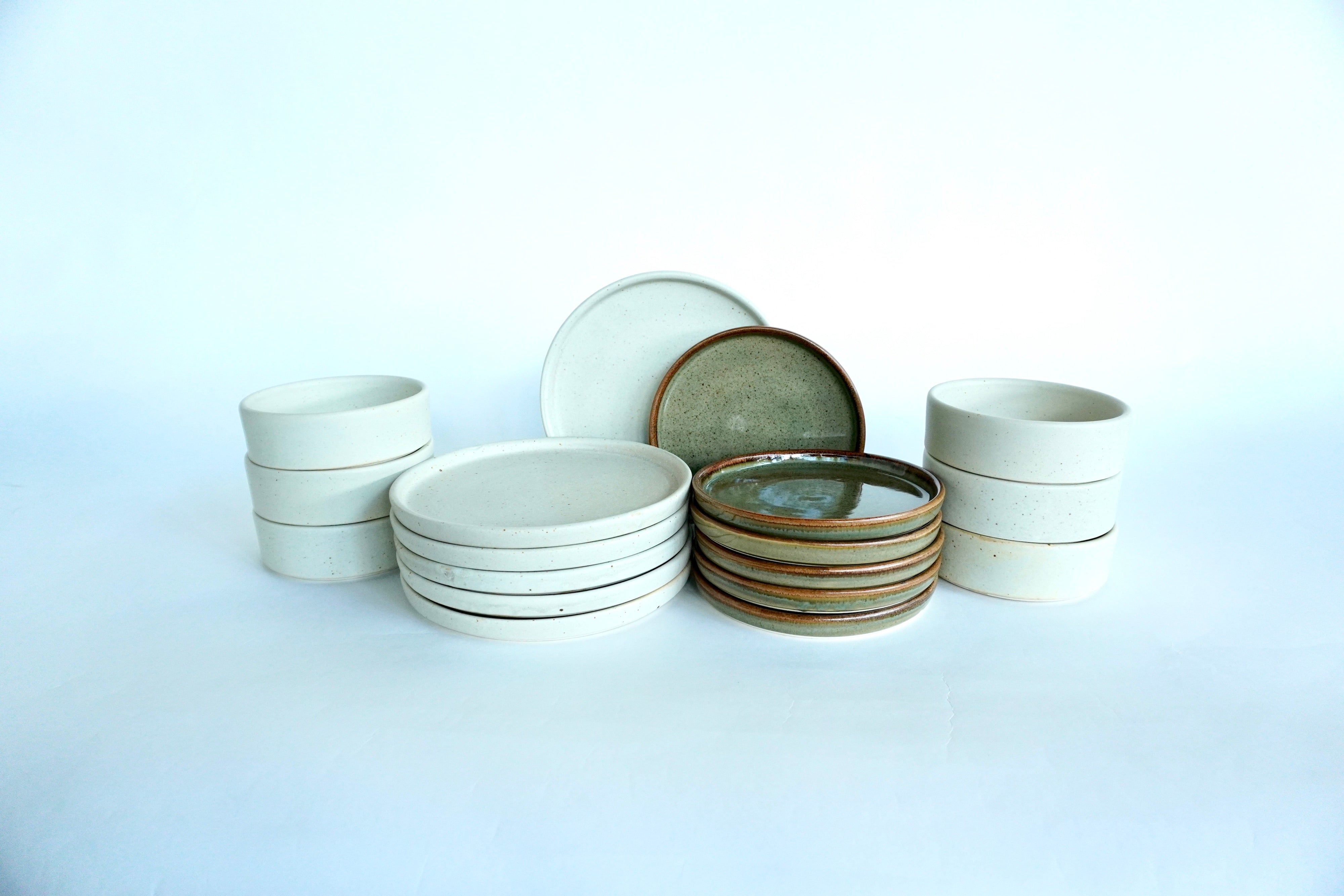 Arena blanca & Caoba | Set de vajilla básica línea rústica para 6 personas