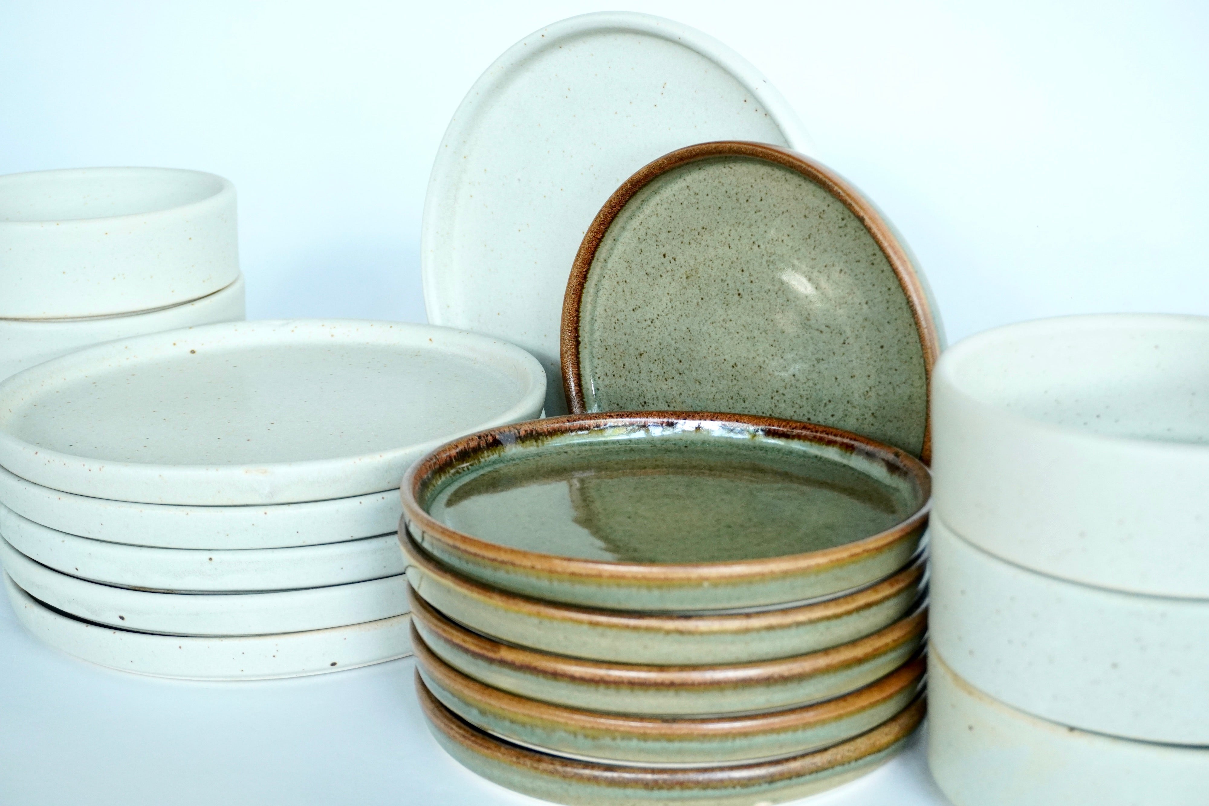 Arena blanca & Caoba | Set de vajilla básica línea rústica para 6 personas