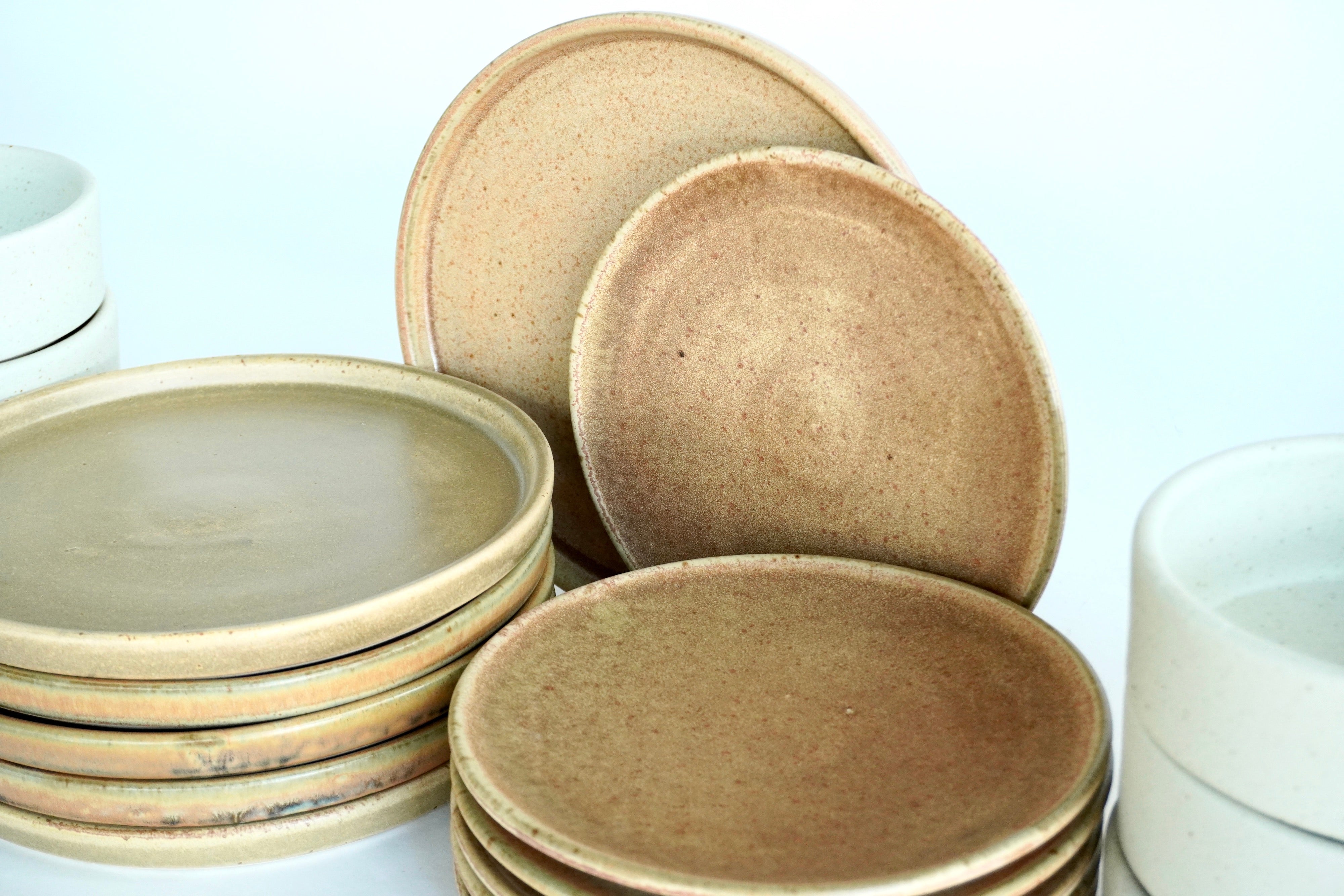 Mixta Terracota & Arena blanca | Set de vajilla básica línea rústica para 6 personas (con platos postre planos)